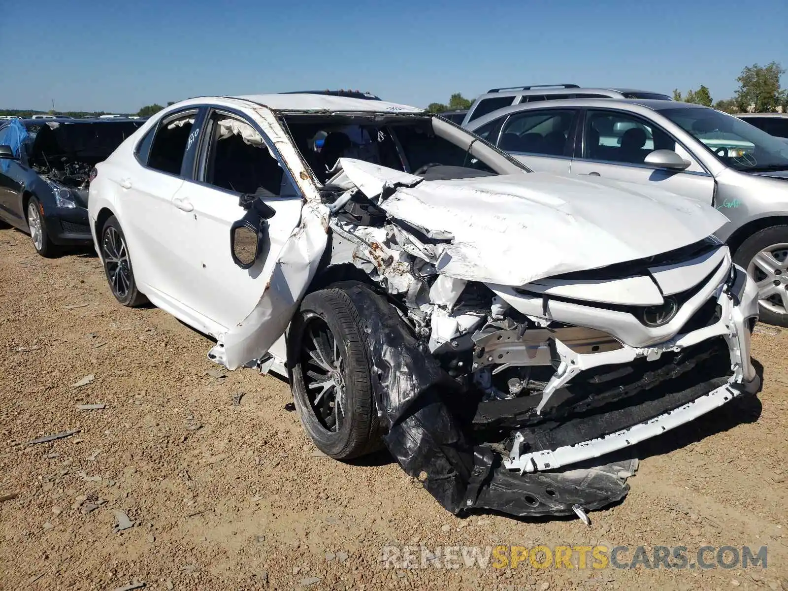 1 Photograph of a damaged car 4T1G11AK9LU346736 TOYOTA CAMRY 2020