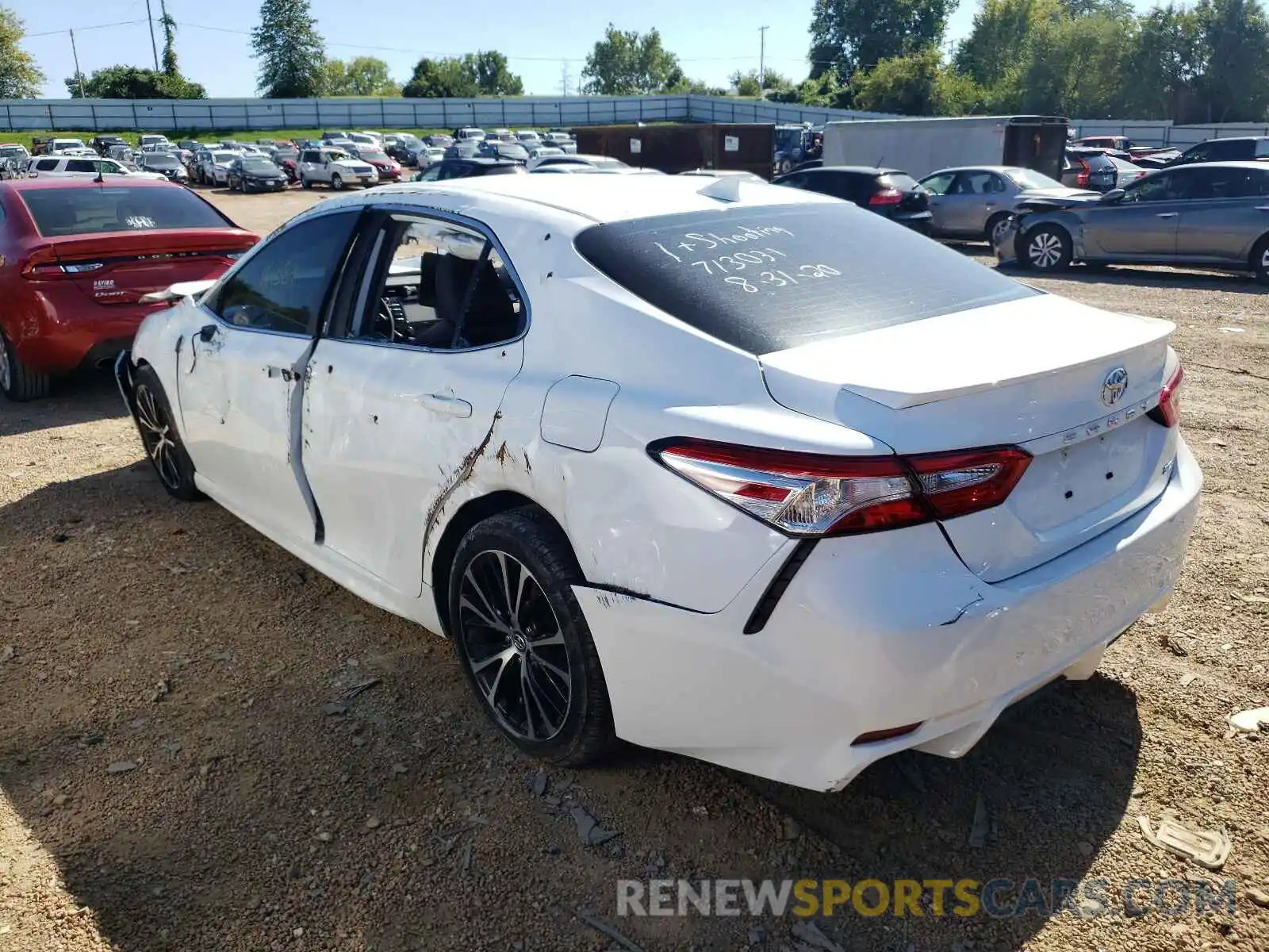 3 Photograph of a damaged car 4T1G11AK9LU346736 TOYOTA CAMRY 2020