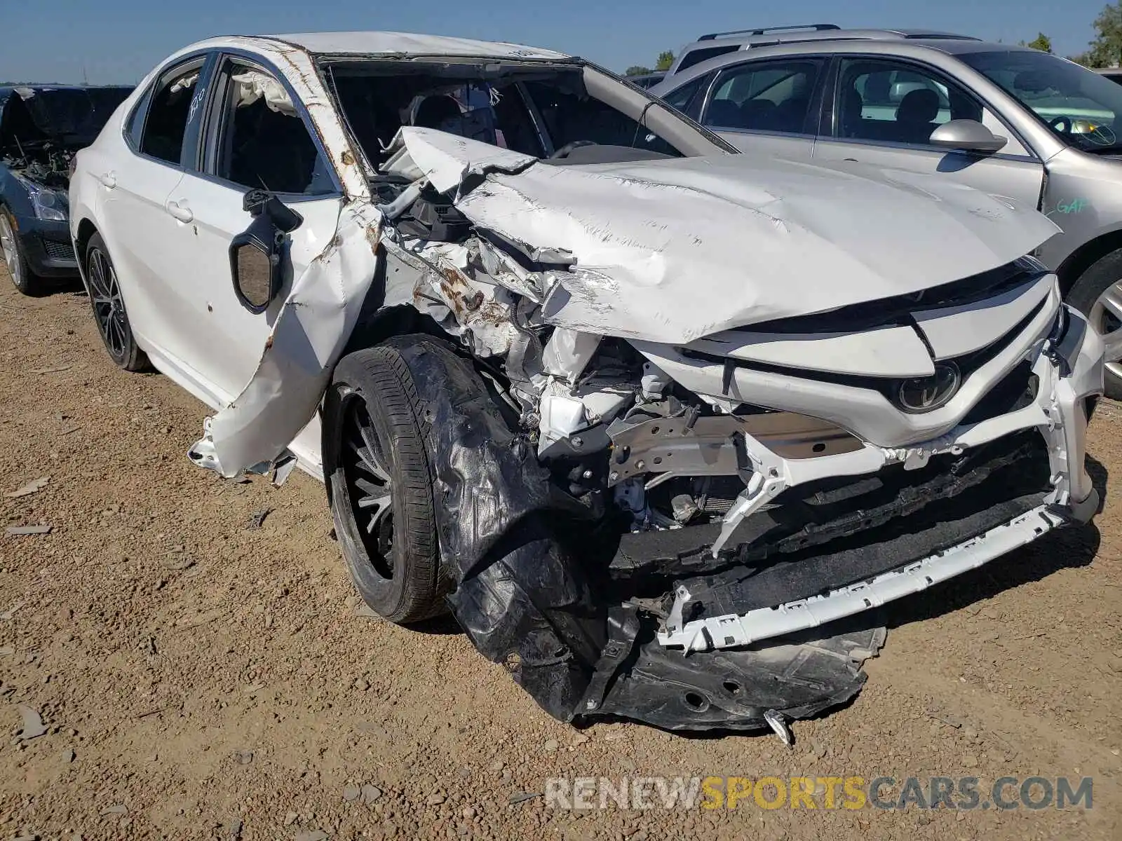 9 Photograph of a damaged car 4T1G11AK9LU346736 TOYOTA CAMRY 2020