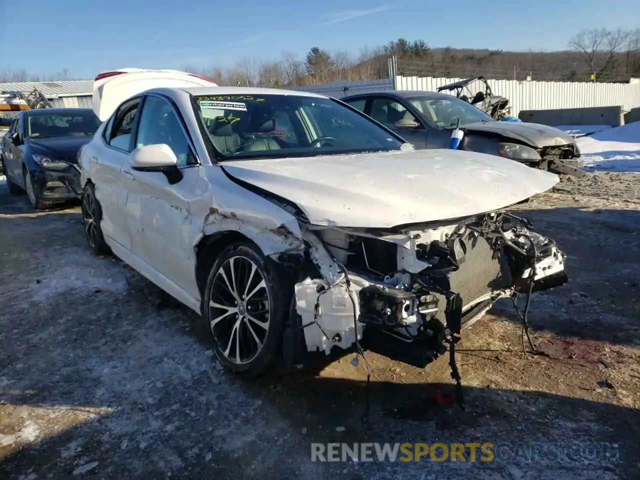 1 Photograph of a damaged car 4T1G11AK9LU348373 TOYOTA CAMRY 2020