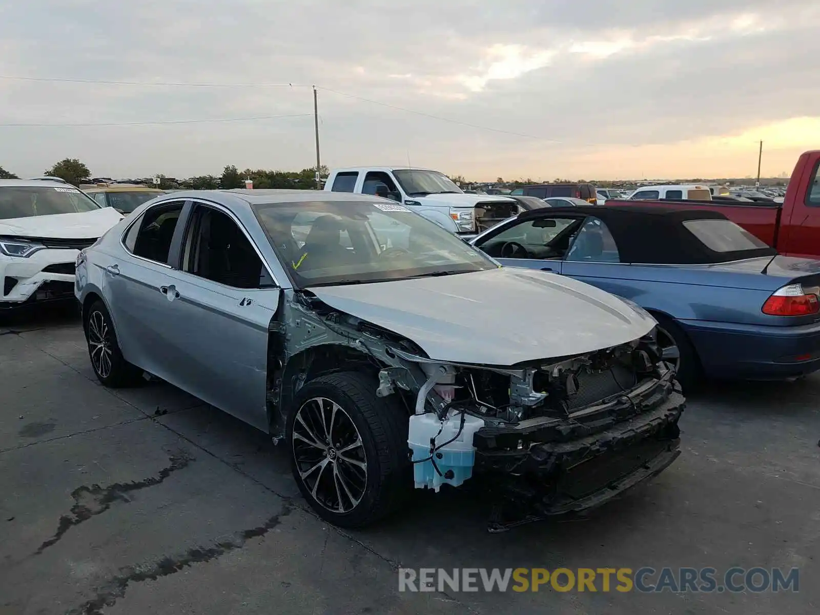 1 Photograph of a damaged car 4T1G11AK9LU349247 TOYOTA CAMRY 2020