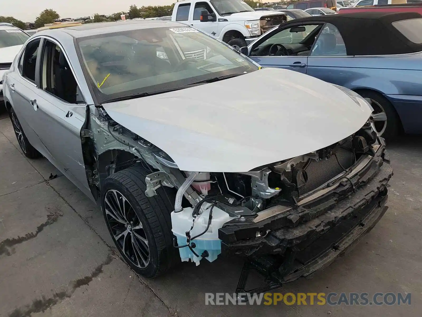 9 Photograph of a damaged car 4T1G11AK9LU349247 TOYOTA CAMRY 2020