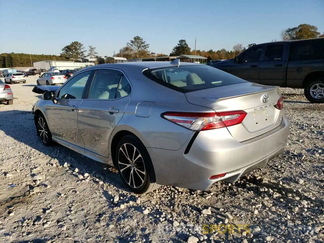 3 Photograph of a damaged car 4T1G11AK9LU349572 TOYOTA CAMRY 2020