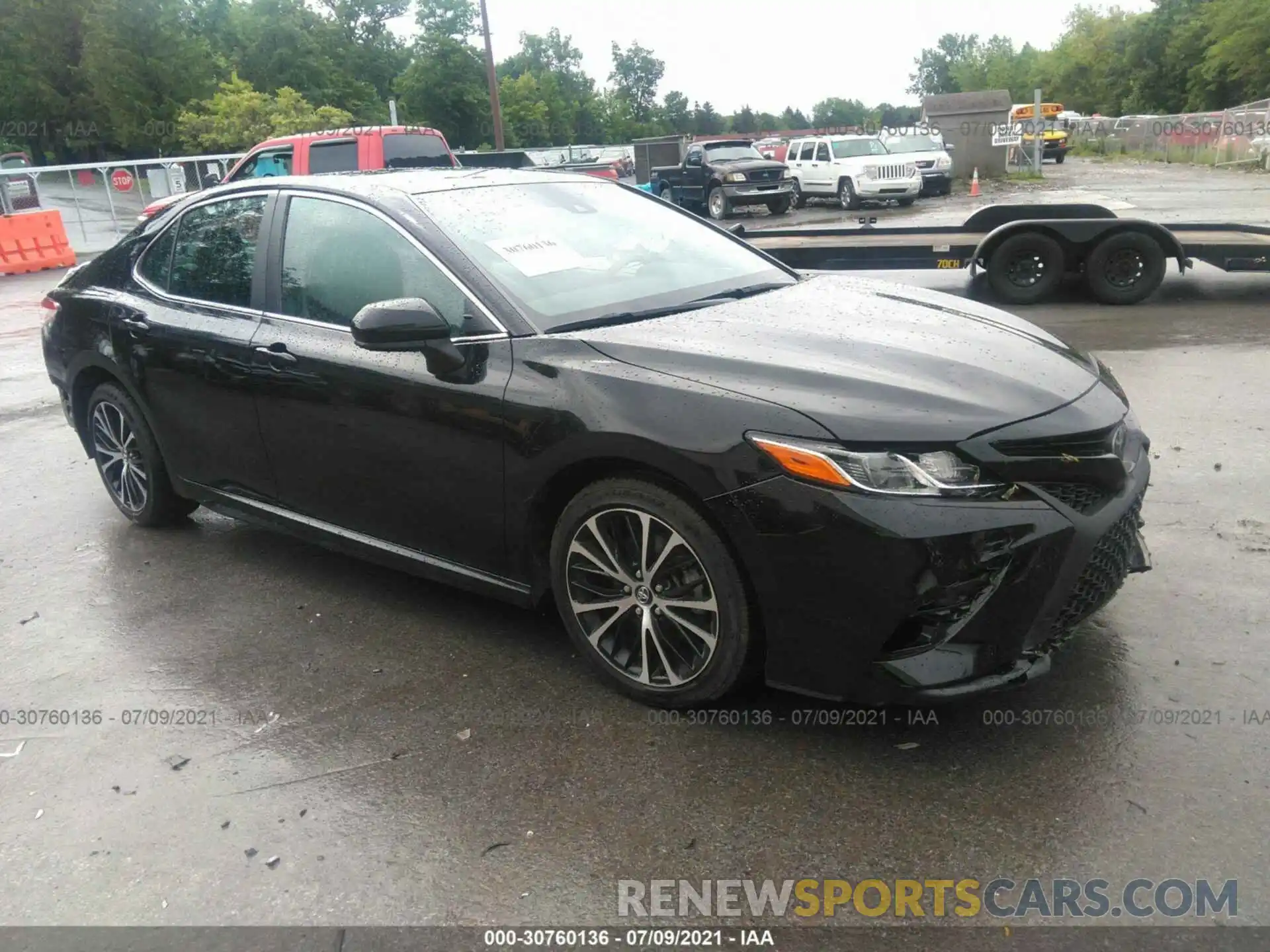 1 Photograph of a damaged car 4T1G11AK9LU350950 TOYOTA CAMRY 2020