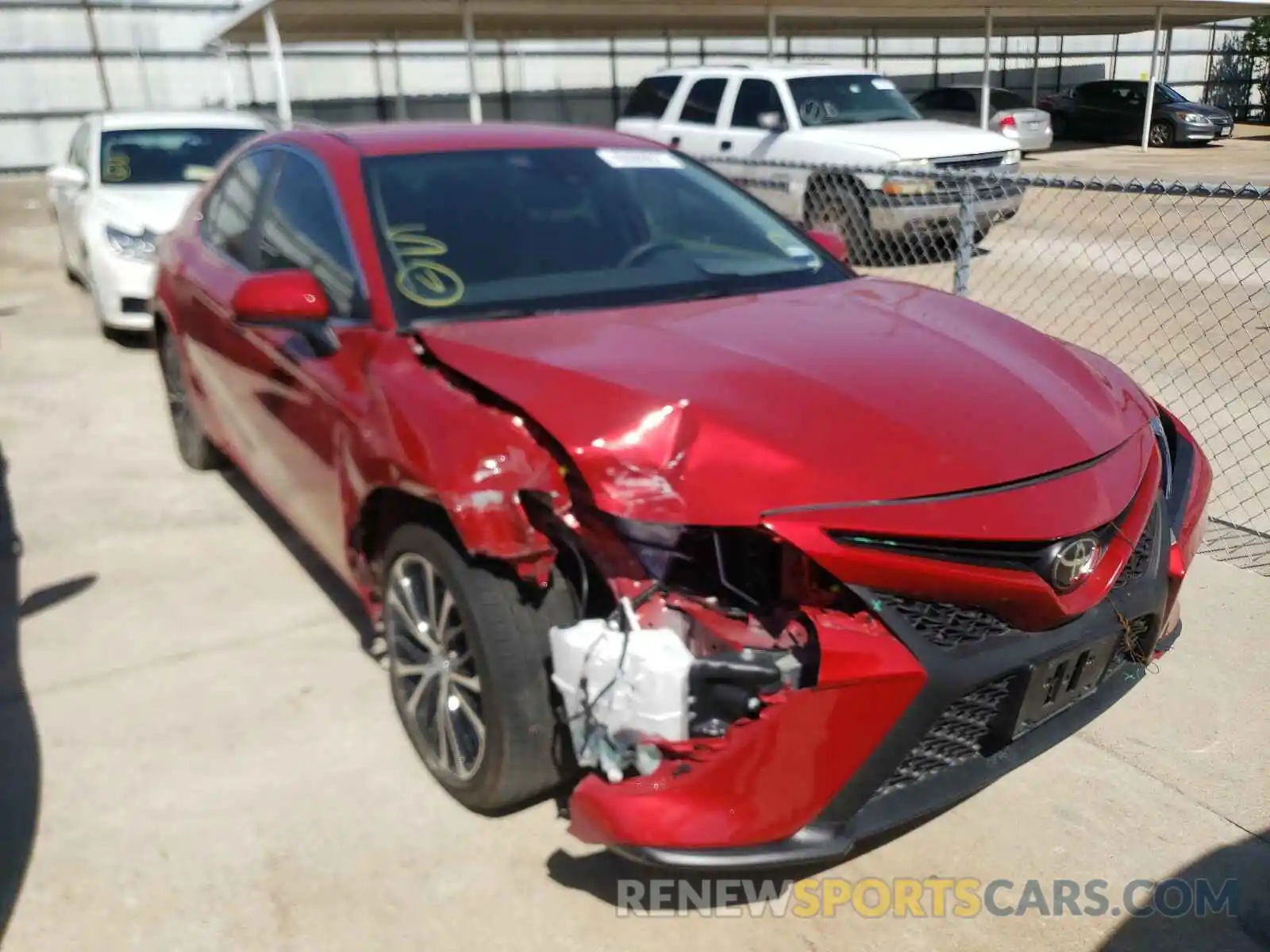 1 Photograph of a damaged car 4T1G11AK9LU351080 TOYOTA CAMRY 2020