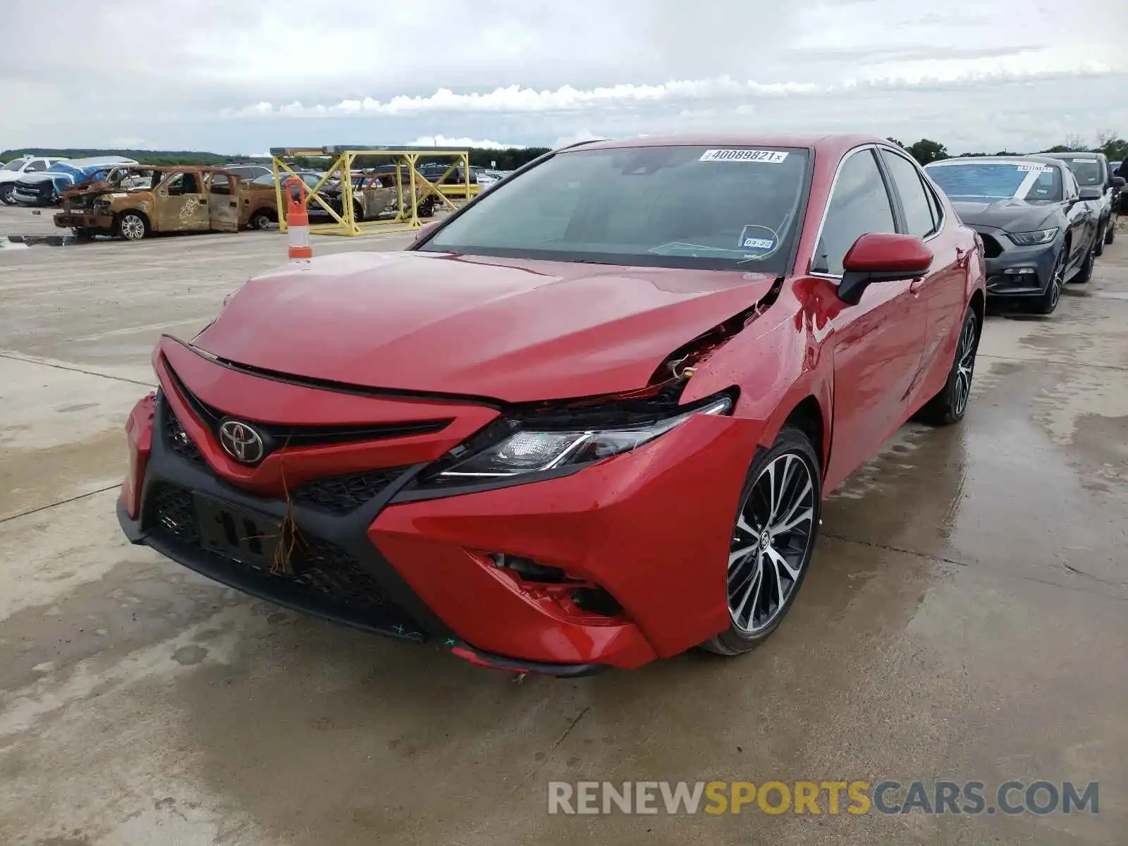 2 Photograph of a damaged car 4T1G11AK9LU351080 TOYOTA CAMRY 2020