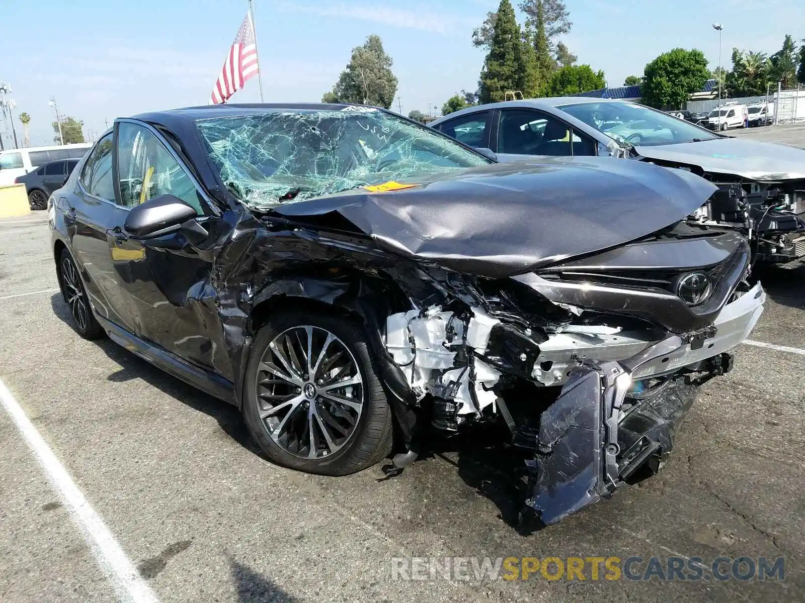 1 Photograph of a damaged car 4T1G11AK9LU352536 TOYOTA CAMRY 2020