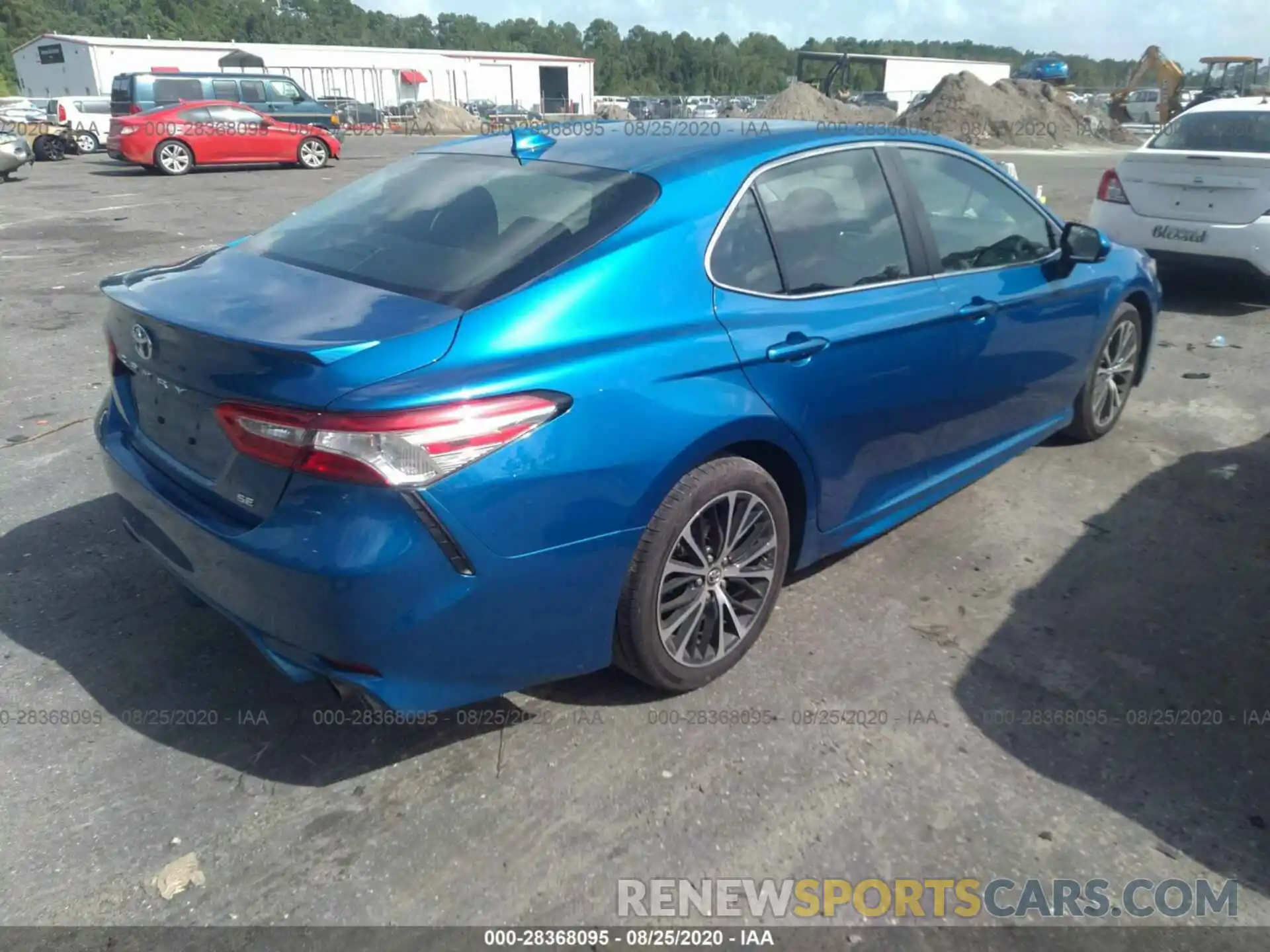 4 Photograph of a damaged car 4T1G11AK9LU352830 TOYOTA CAMRY 2020