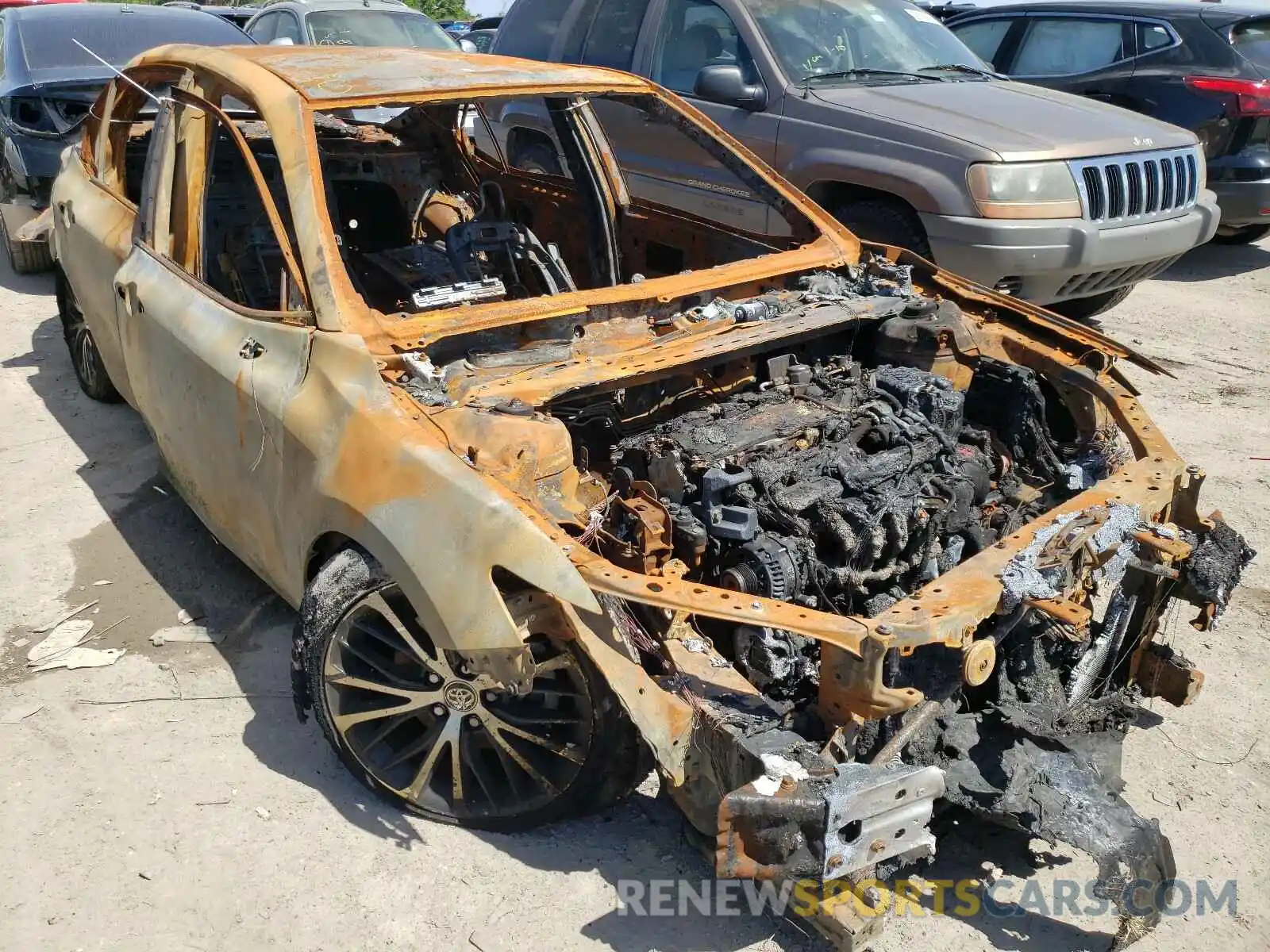 1 Photograph of a damaged car 4T1G11AK9LU357008 TOYOTA CAMRY 2020