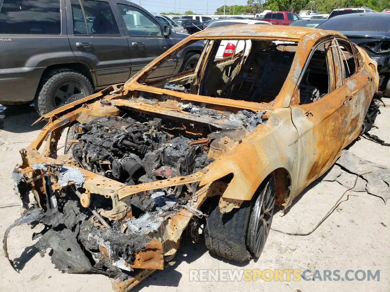 2 Photograph of a damaged car 4T1G11AK9LU357008 TOYOTA CAMRY 2020