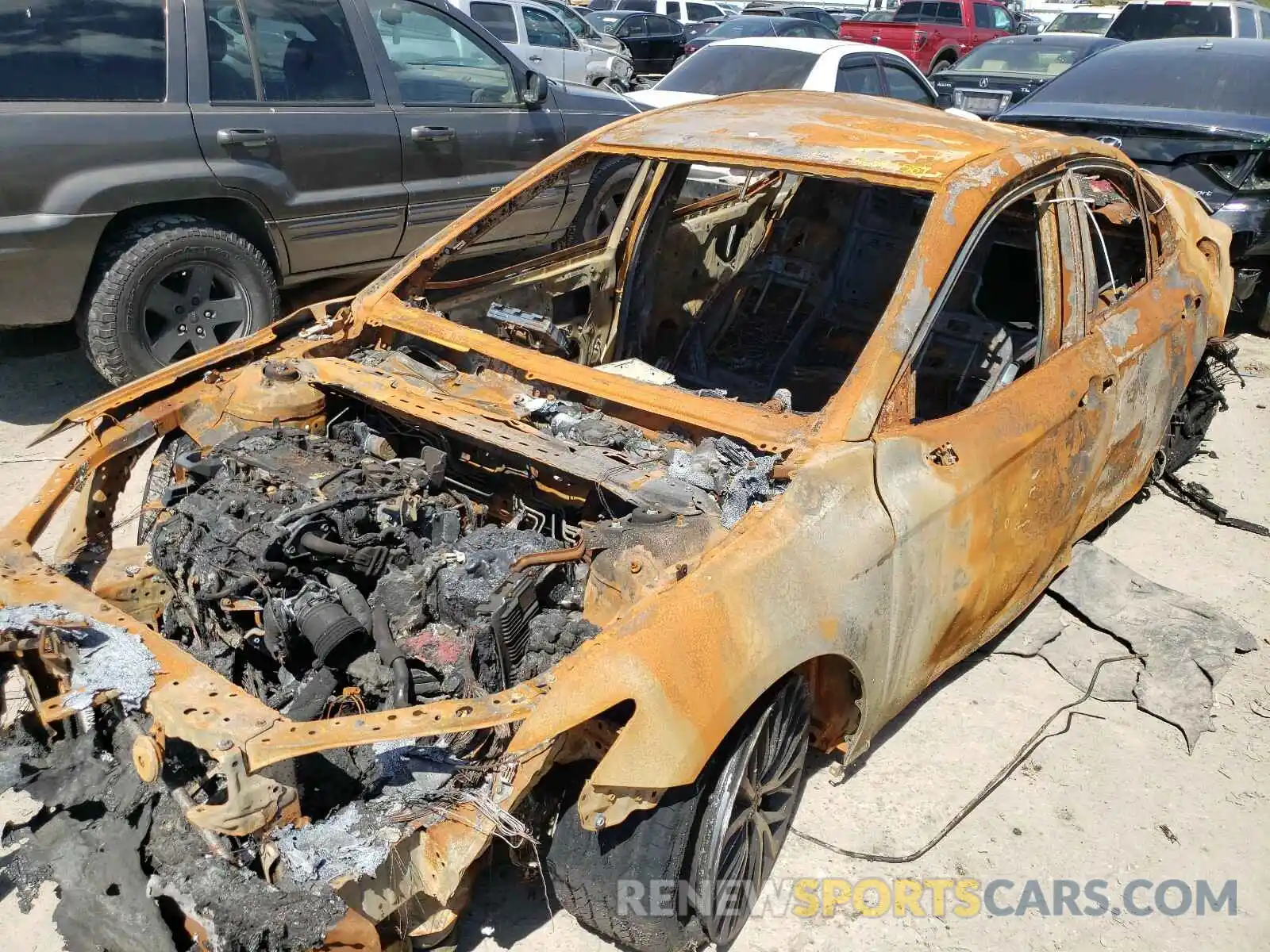 9 Photograph of a damaged car 4T1G11AK9LU357008 TOYOTA CAMRY 2020