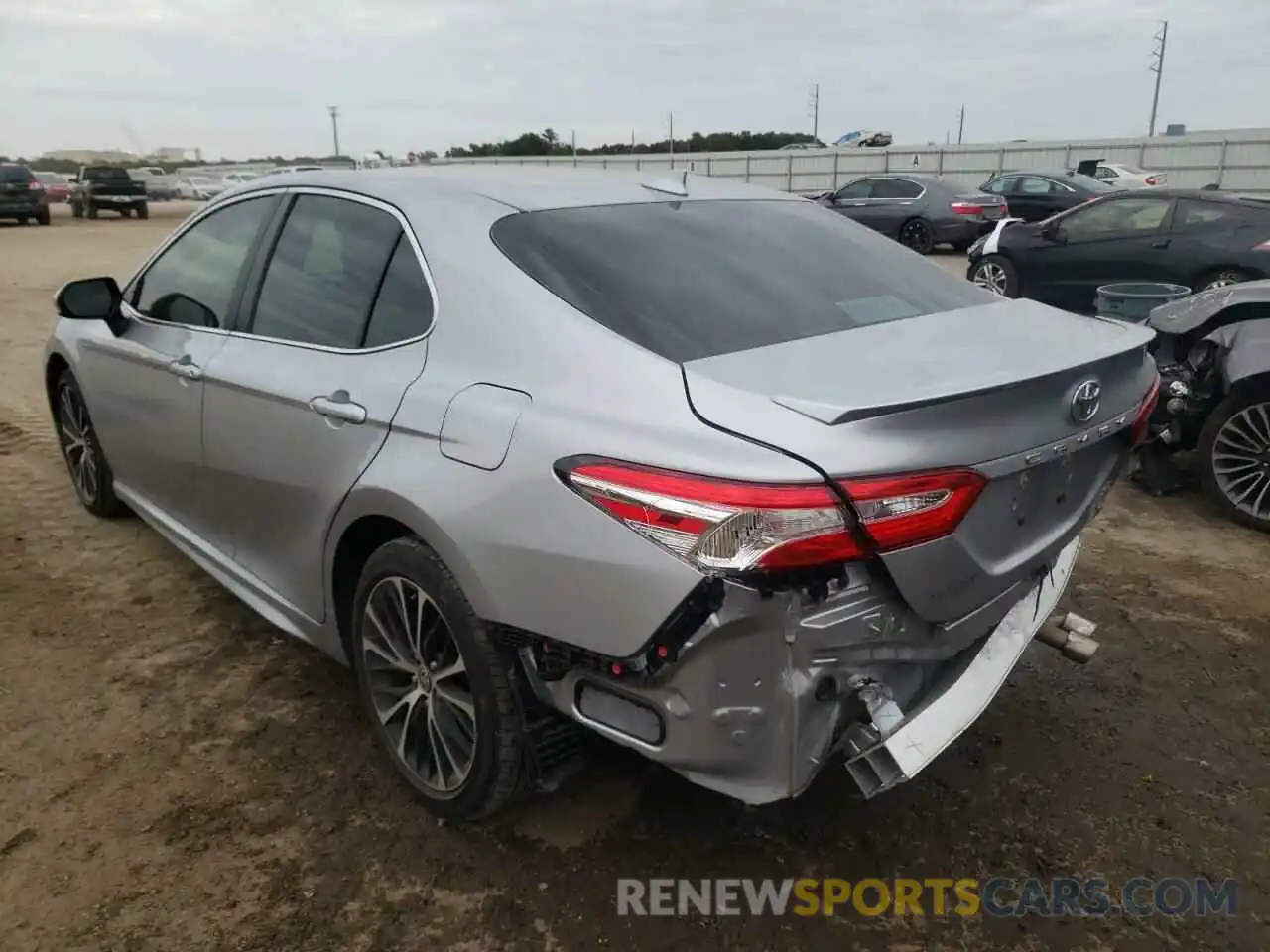 3 Photograph of a damaged car 4T1G11AK9LU364234 TOYOTA CAMRY 2020