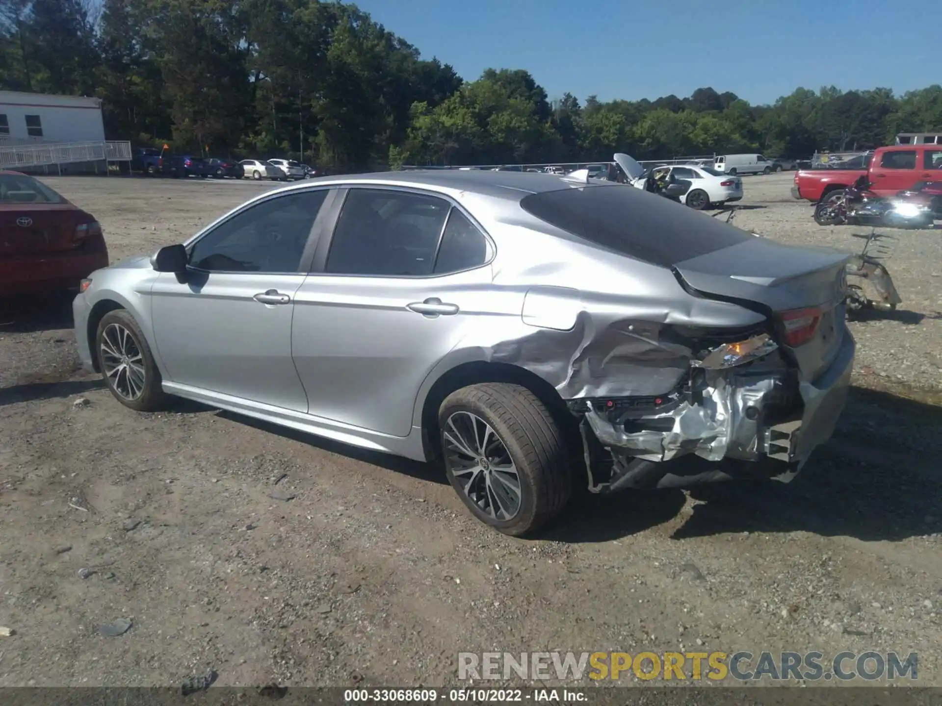 3 Photograph of a damaged car 4T1G11AK9LU371409 TOYOTA CAMRY 2020