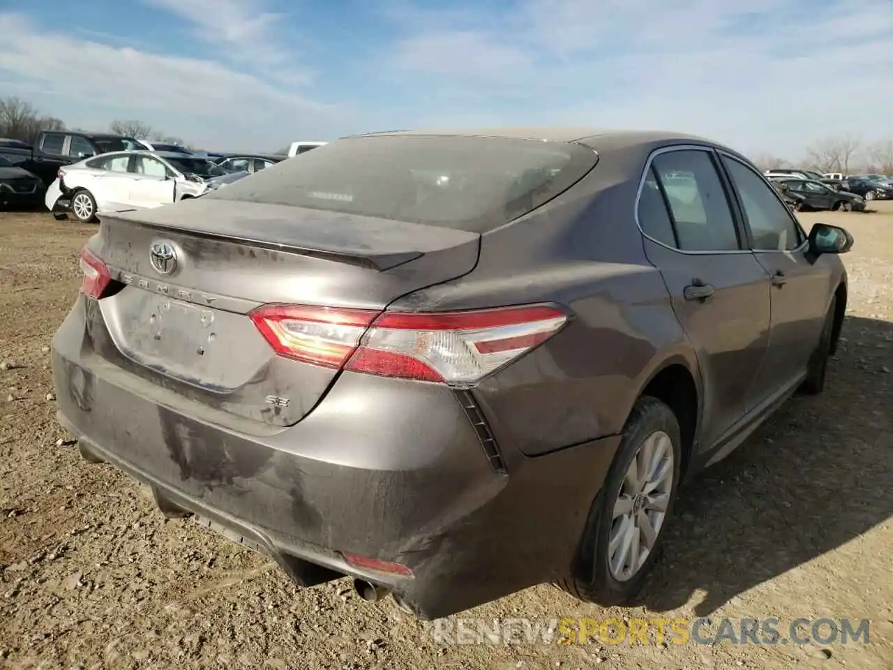 4 Photograph of a damaged car 4T1G11AK9LU380580 TOYOTA CAMRY 2020