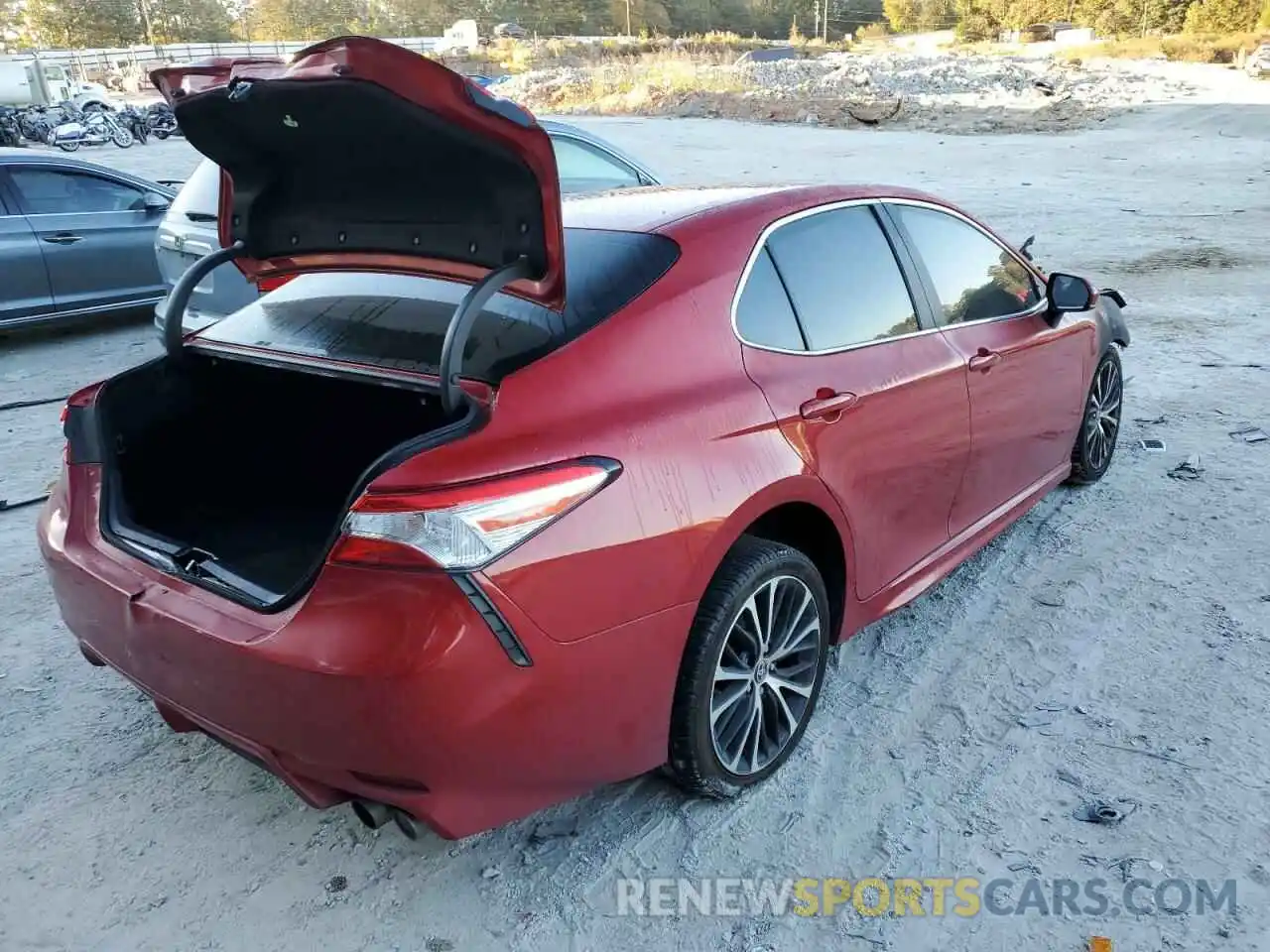 4 Photograph of a damaged car 4T1G11AK9LU383995 TOYOTA CAMRY 2020