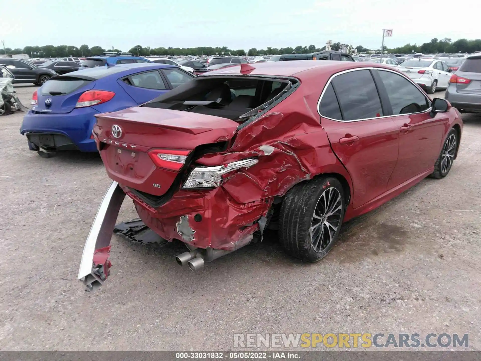 4 Photograph of a damaged car 4T1G11AK9LU384550 TOYOTA CAMRY 2020