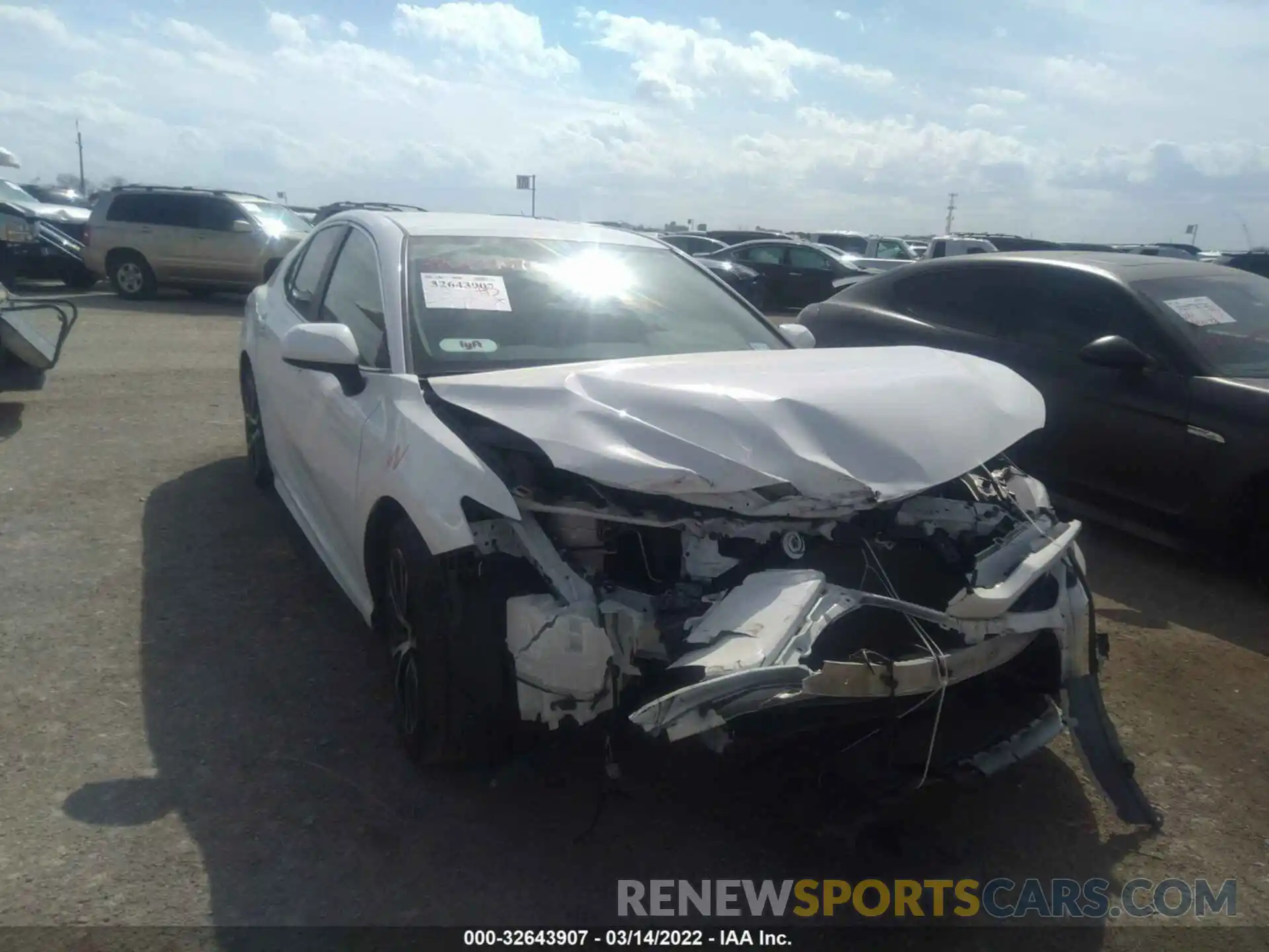 1 Photograph of a damaged car 4T1G11AK9LU387058 TOYOTA CAMRY 2020