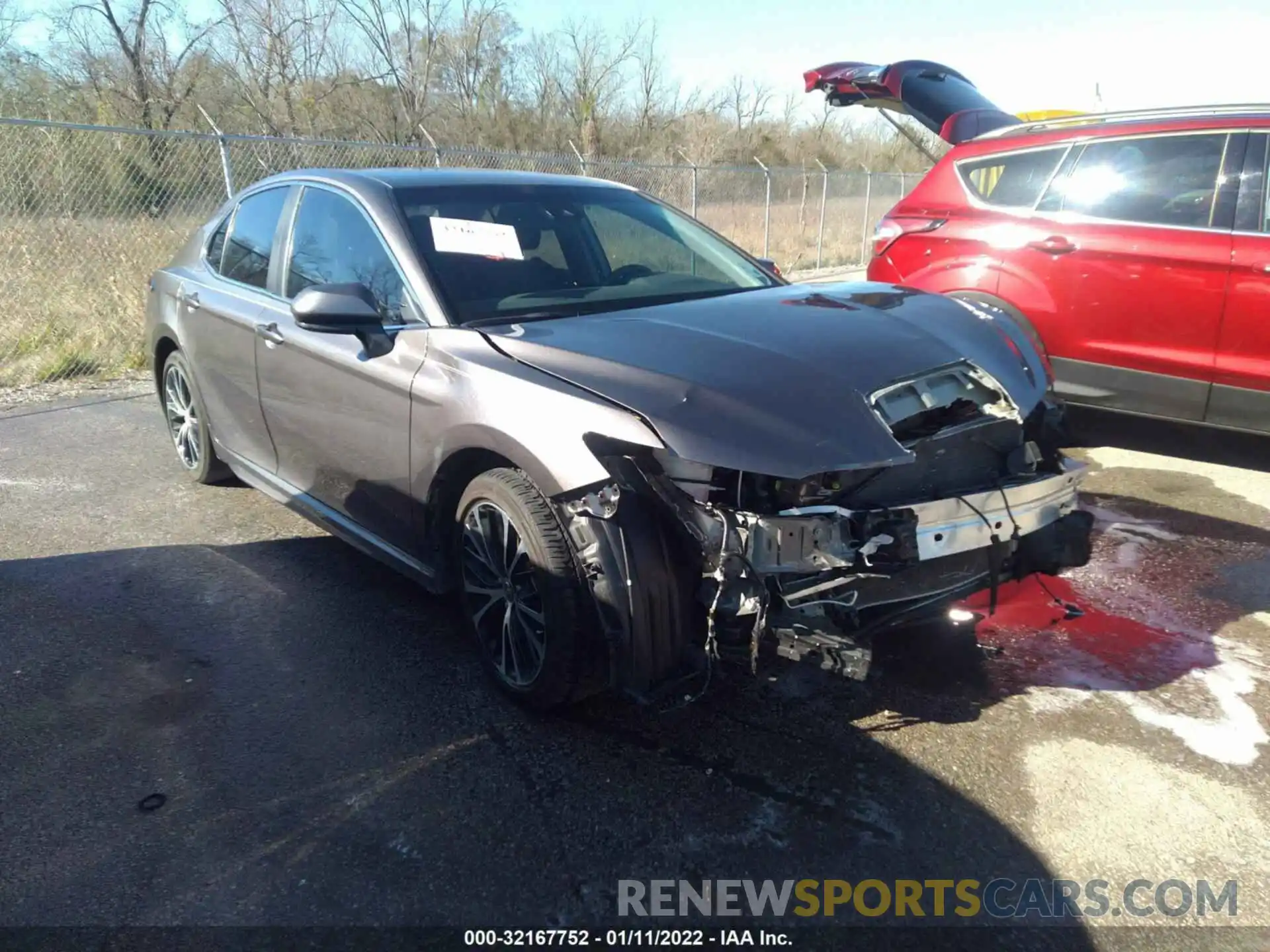 1 Photograph of a damaged car 4T1G11AK9LU391787 TOYOTA CAMRY 2020