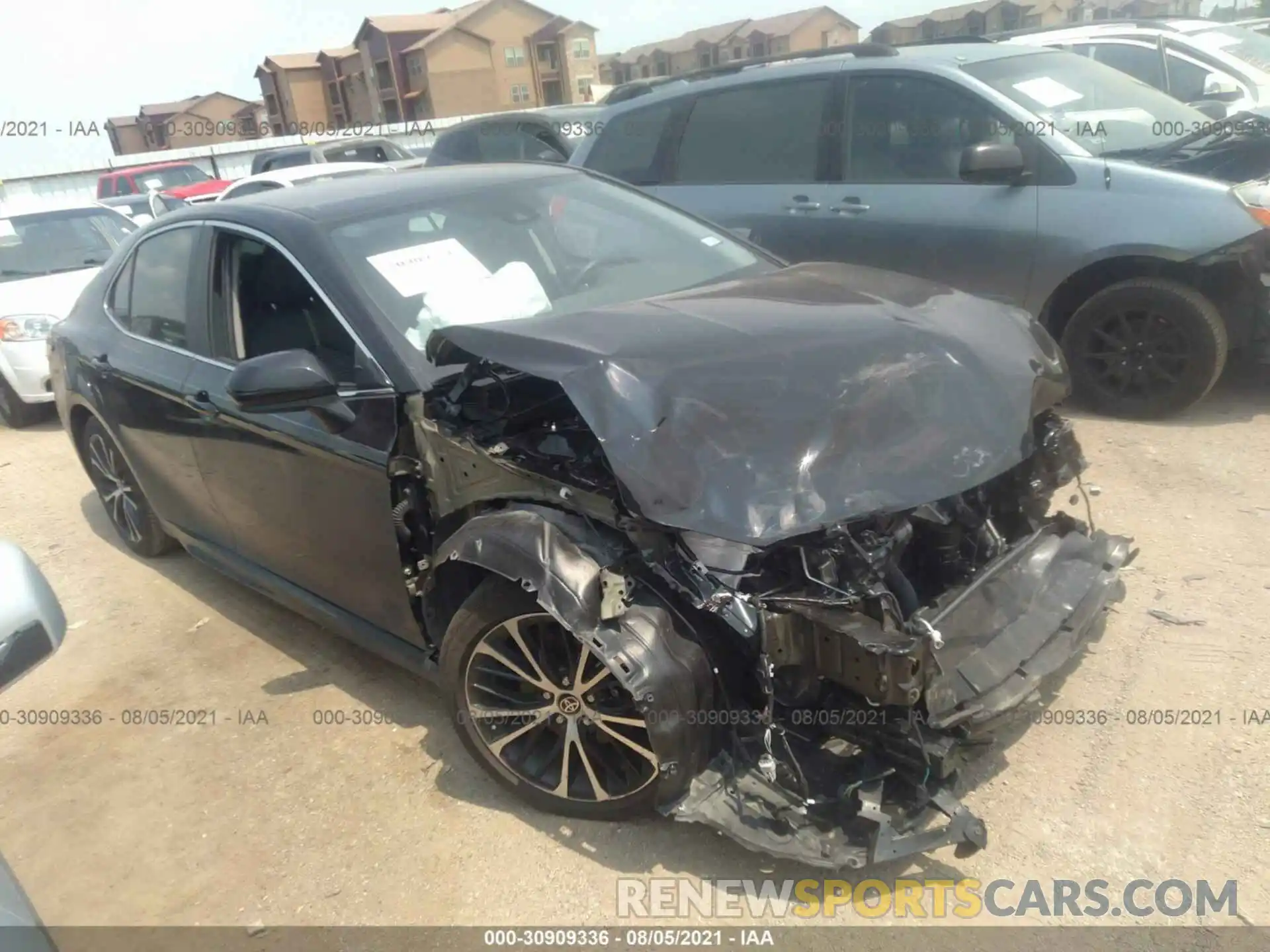 1 Photograph of a damaged car 4T1G11AK9LU500930 TOYOTA CAMRY 2020