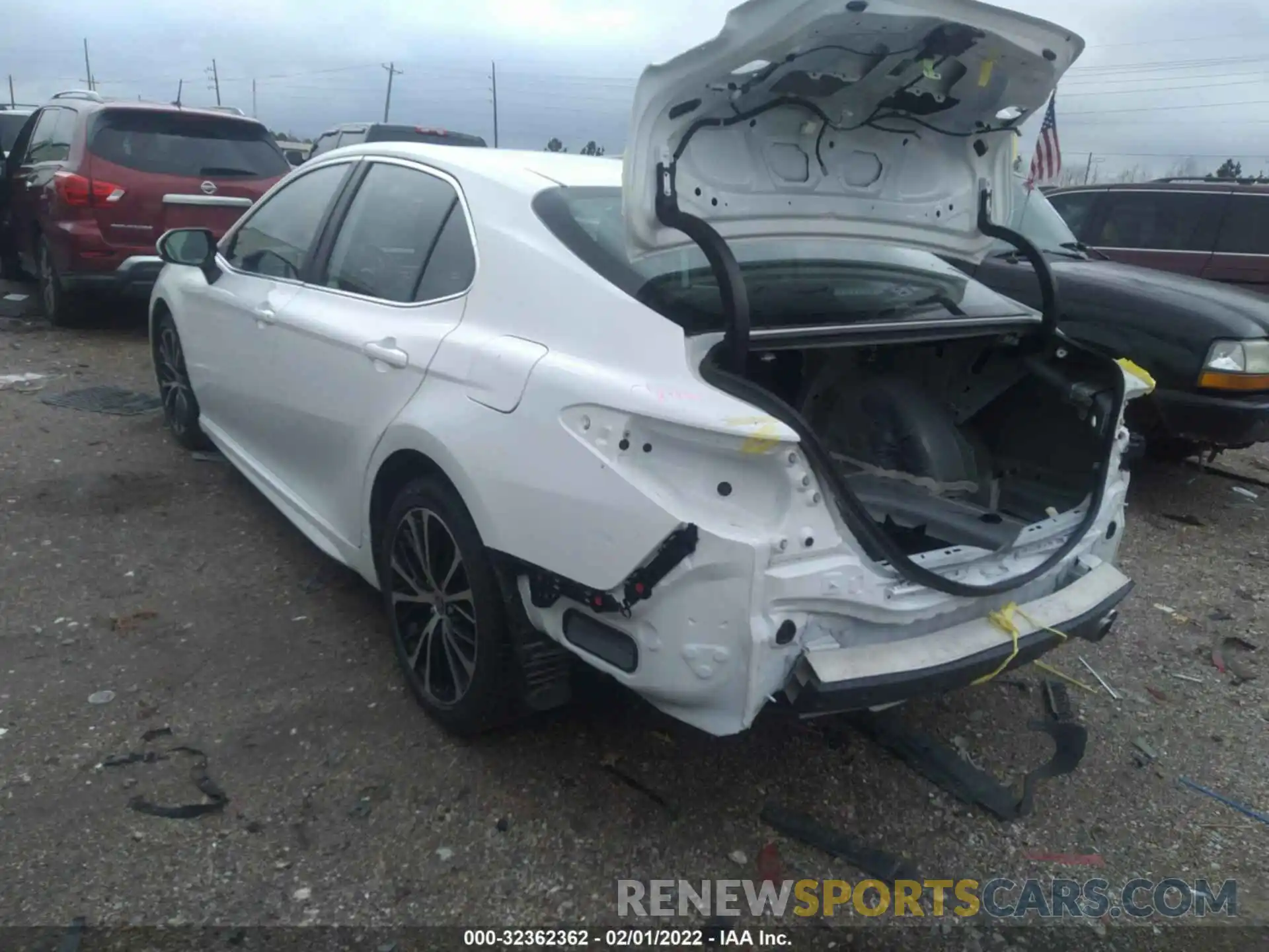 3 Photograph of a damaged car 4T1G11AK9LU502337 TOYOTA CAMRY 2020