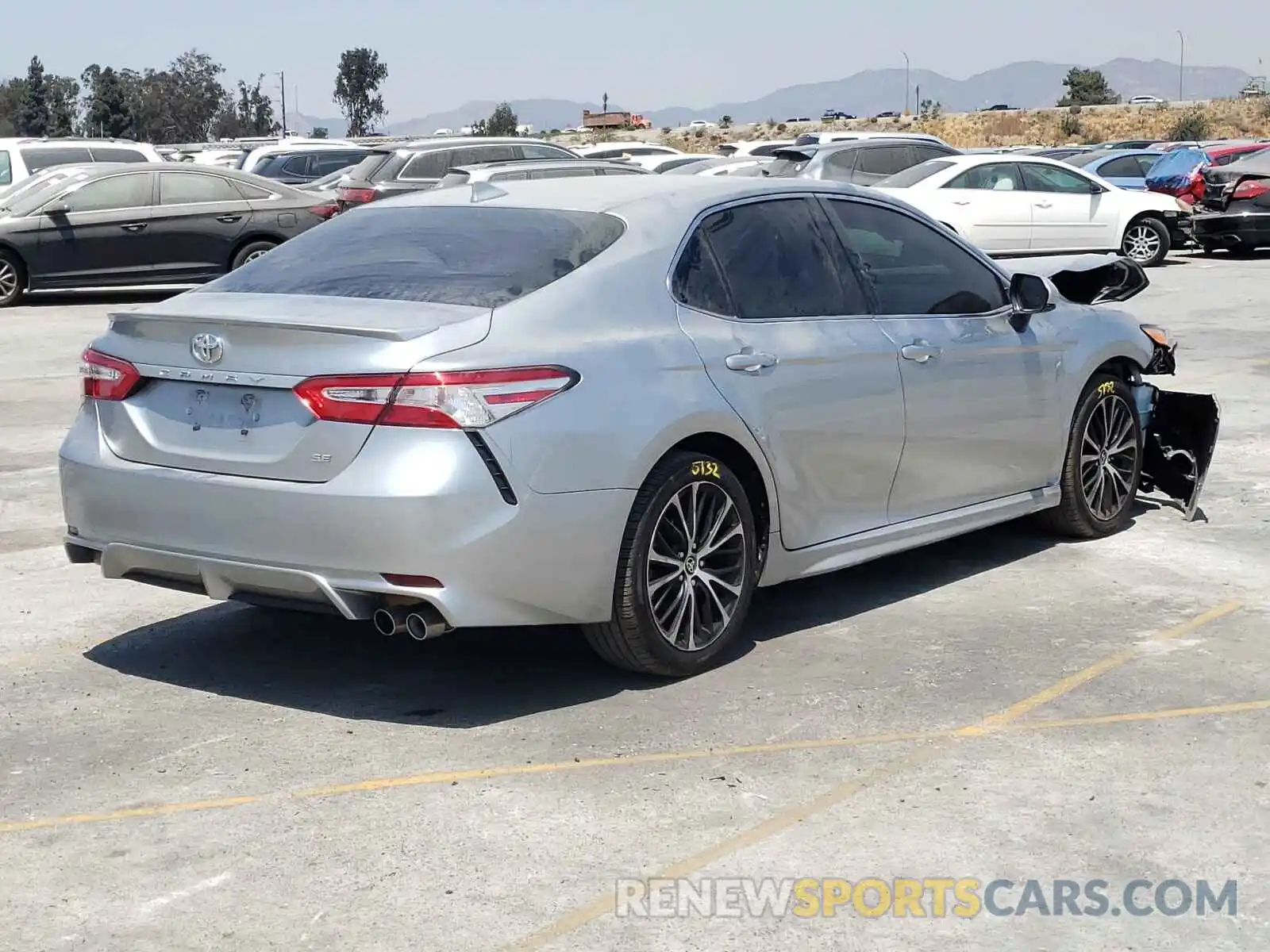 4 Photograph of a damaged car 4T1G11AK9LU504332 TOYOTA CAMRY 2020