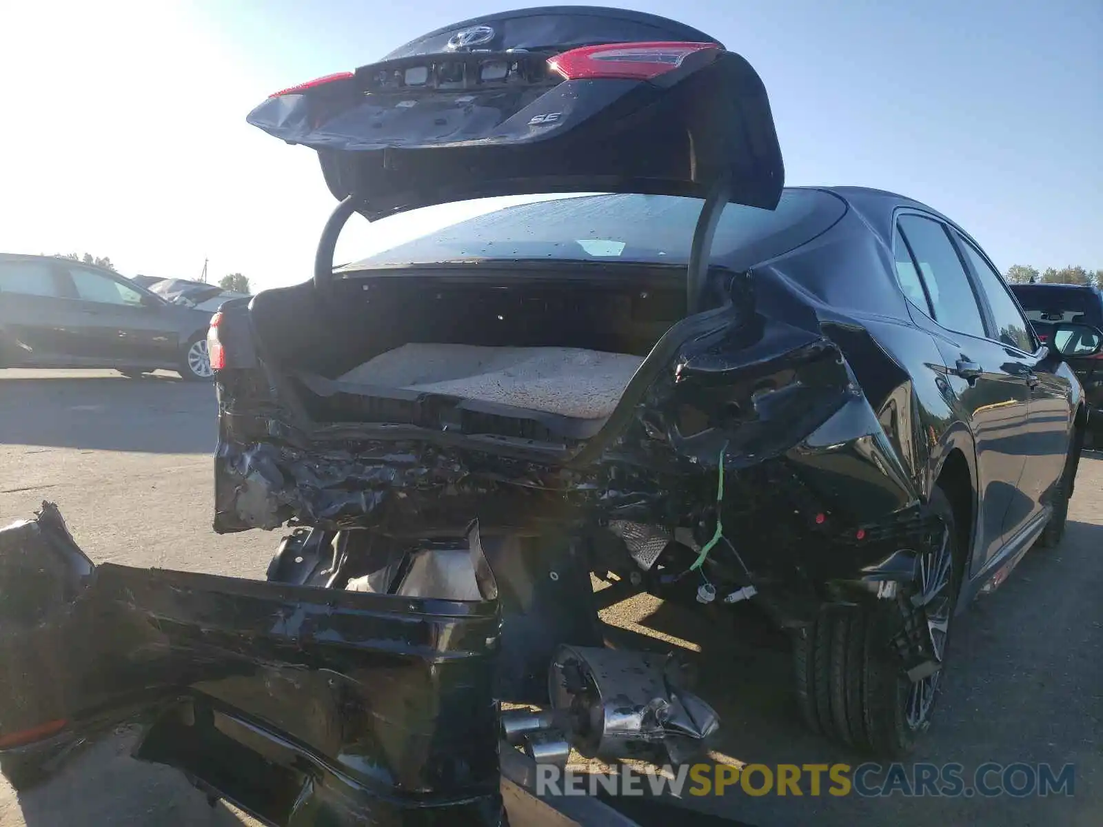 9 Photograph of a damaged car 4T1G11AK9LU505626 TOYOTA CAMRY 2020