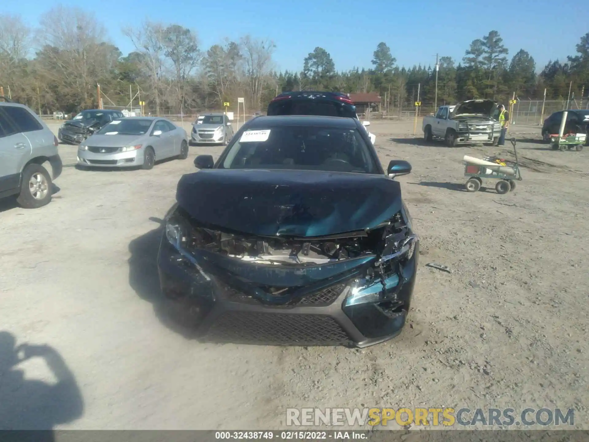 6 Photograph of a damaged car 4T1G11AK9LU506646 TOYOTA CAMRY 2020