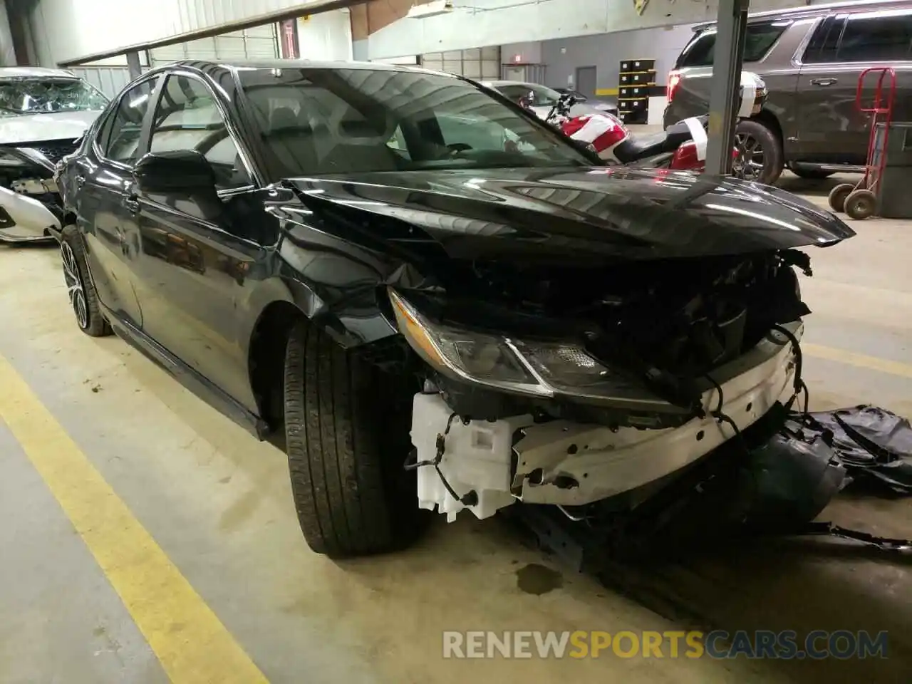 1 Photograph of a damaged car 4T1G11AK9LU867245 TOYOTA CAMRY 2020