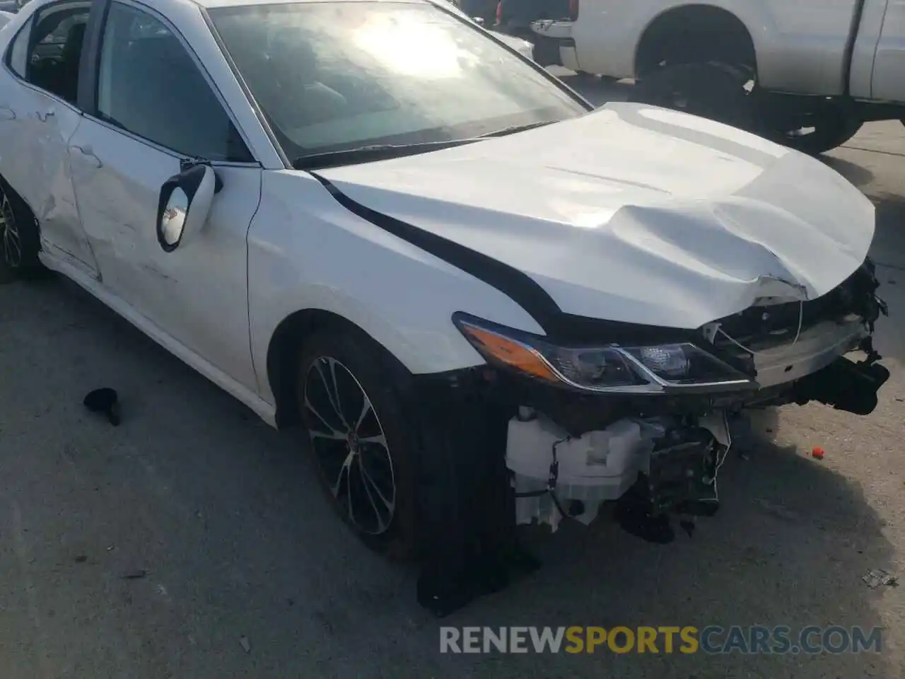 9 Photograph of a damaged car 4T1G11AK9LU869187 TOYOTA CAMRY 2020