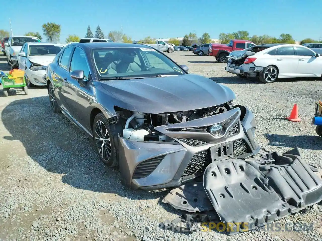 1 Photograph of a damaged car 4T1G11AK9LU871330 TOYOTA CAMRY 2020