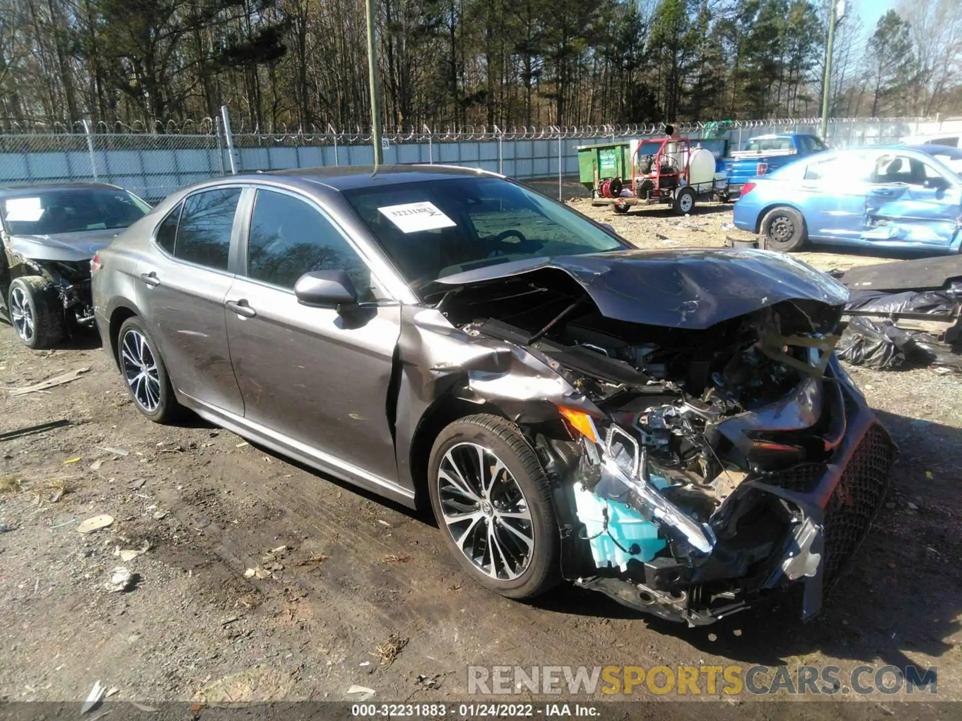 1 Photograph of a damaged car 4T1G11AK9LU871845 TOYOTA CAMRY 2020