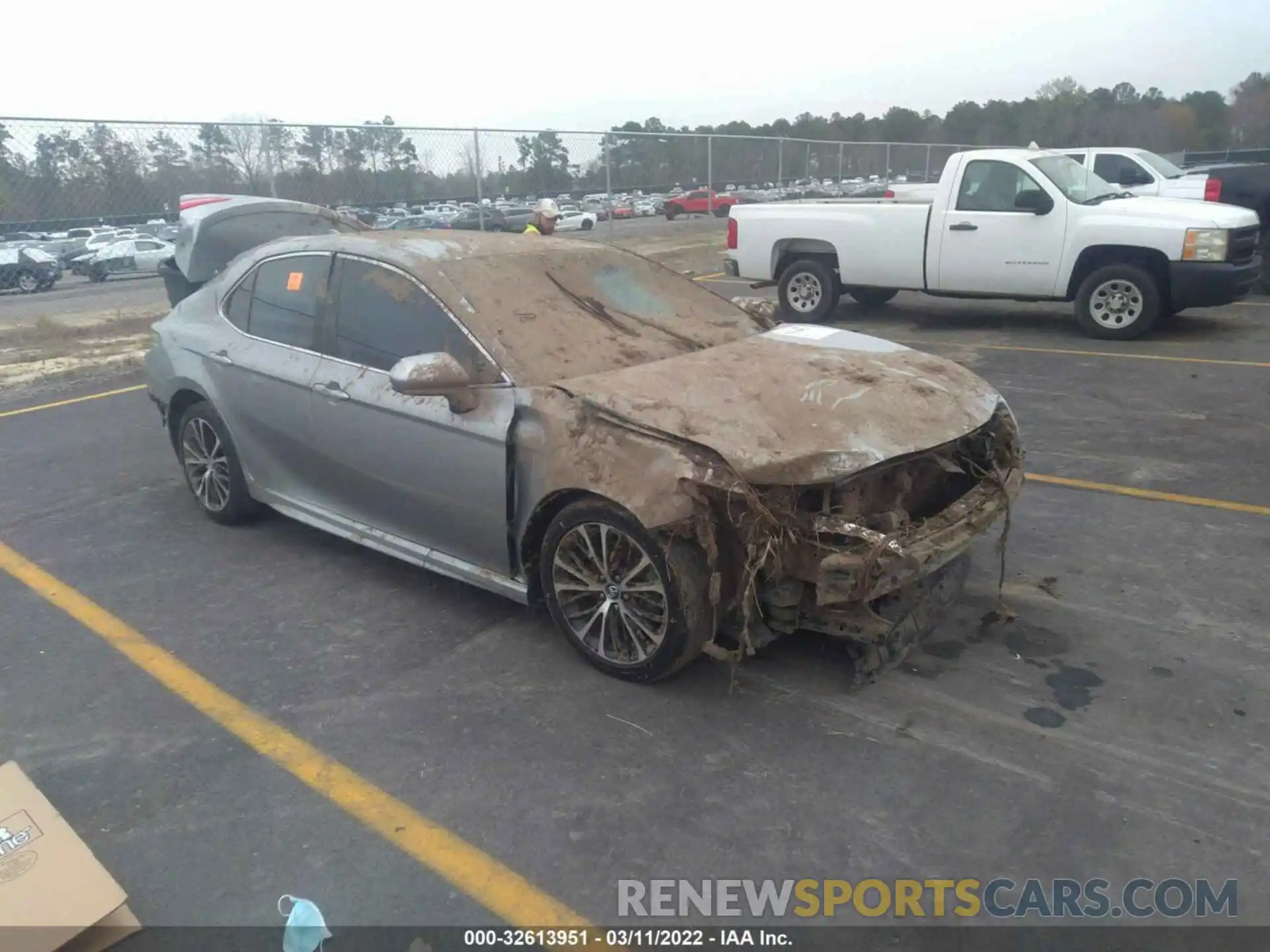 1 Photograph of a damaged car 4T1G11AK9LU873076 TOYOTA CAMRY 2020