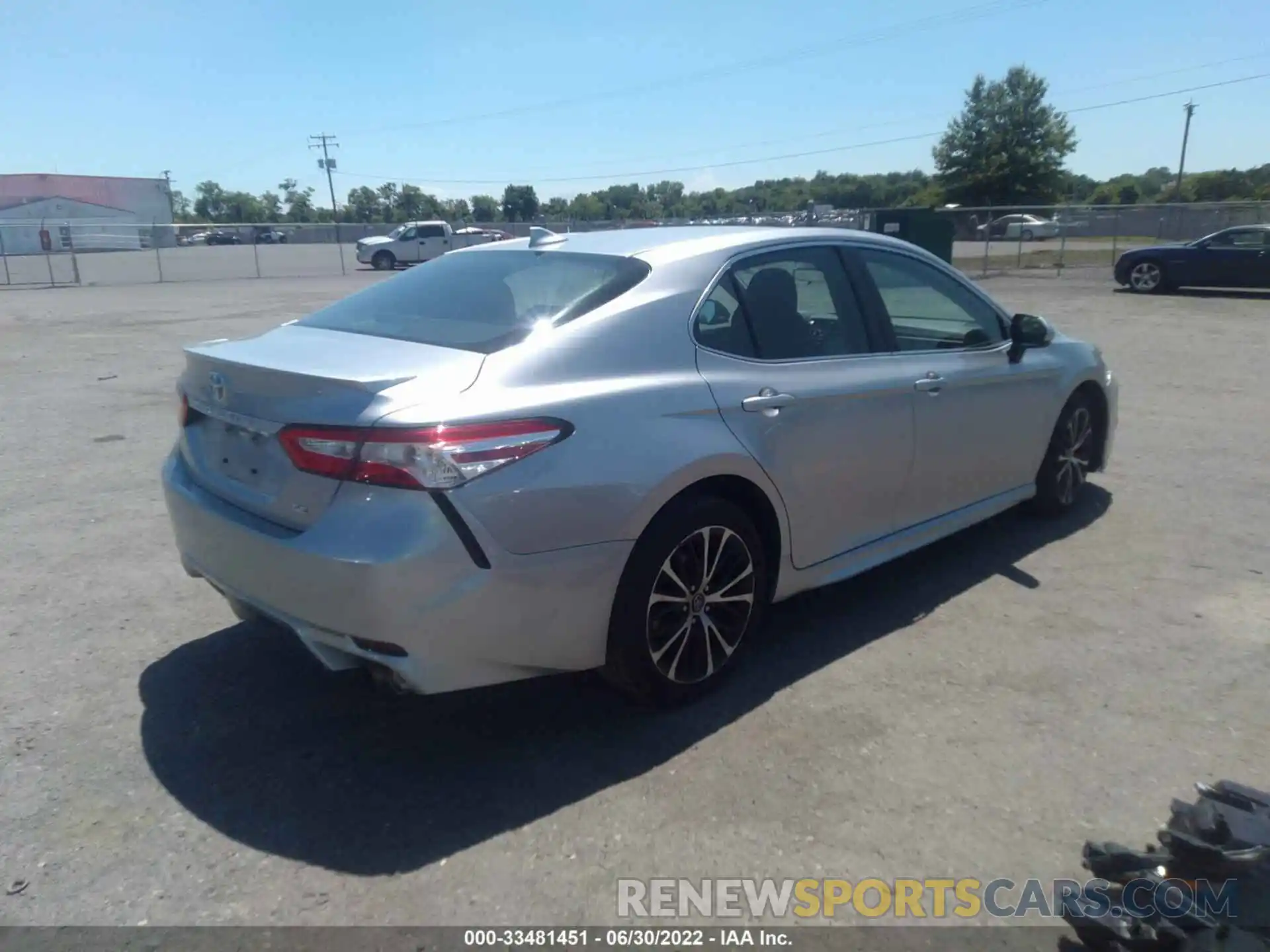 4 Photograph of a damaged car 4T1G11AK9LU876396 TOYOTA CAMRY 2020