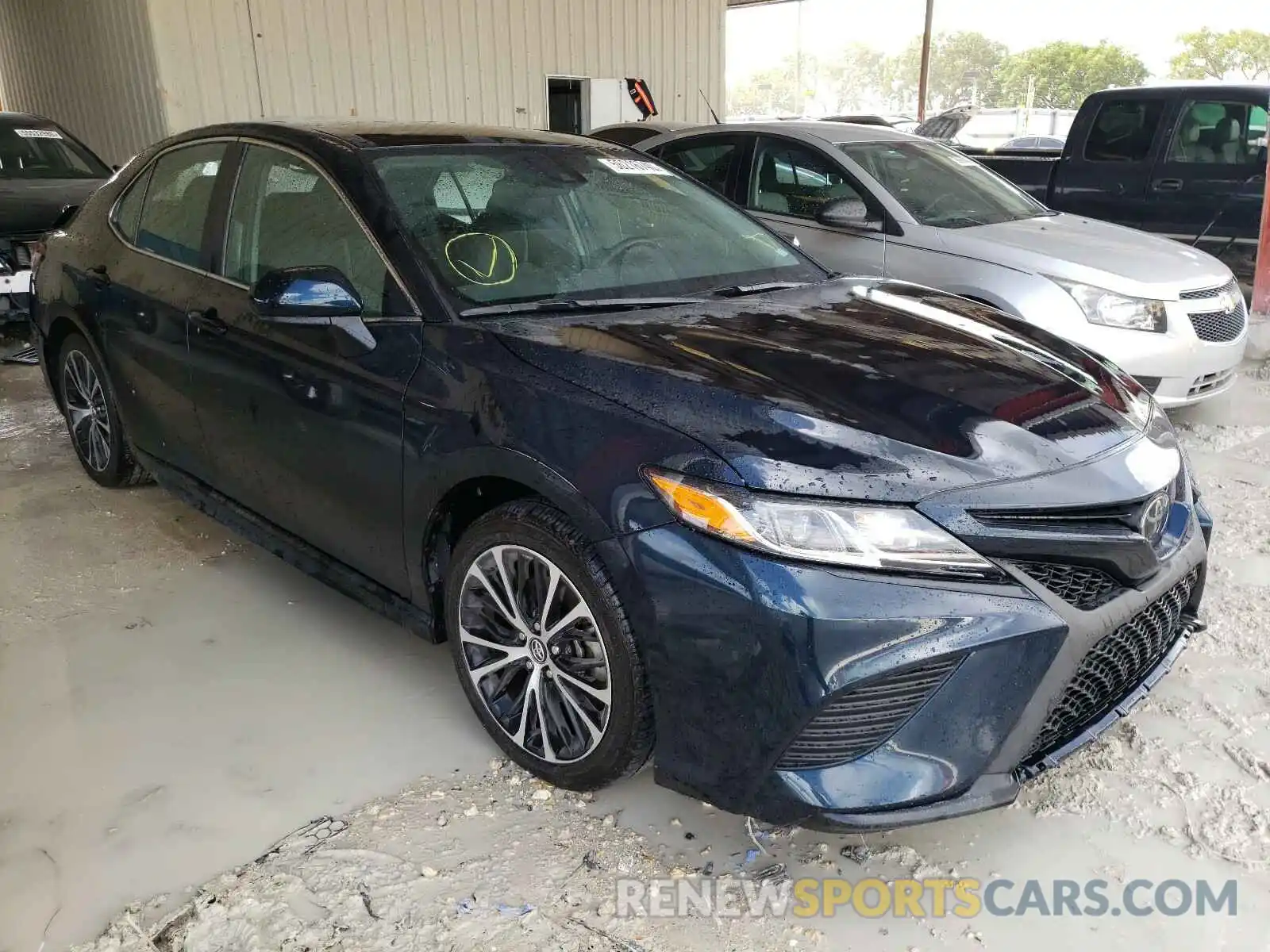 1 Photograph of a damaged car 4T1G11AK9LU878763 TOYOTA CAMRY 2020