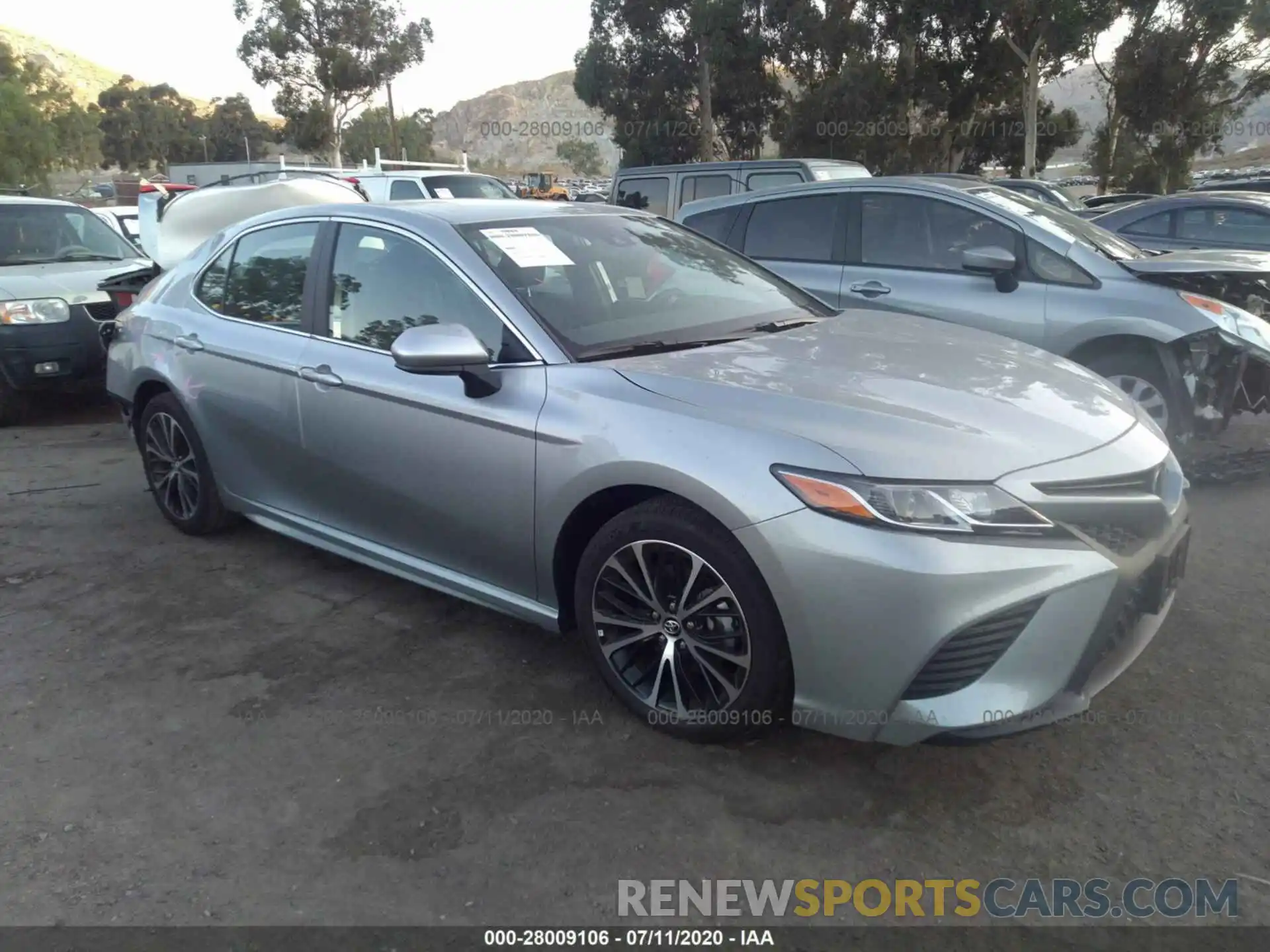 1 Photograph of a damaged car 4T1G11AK9LU882151 TOYOTA CAMRY 2020