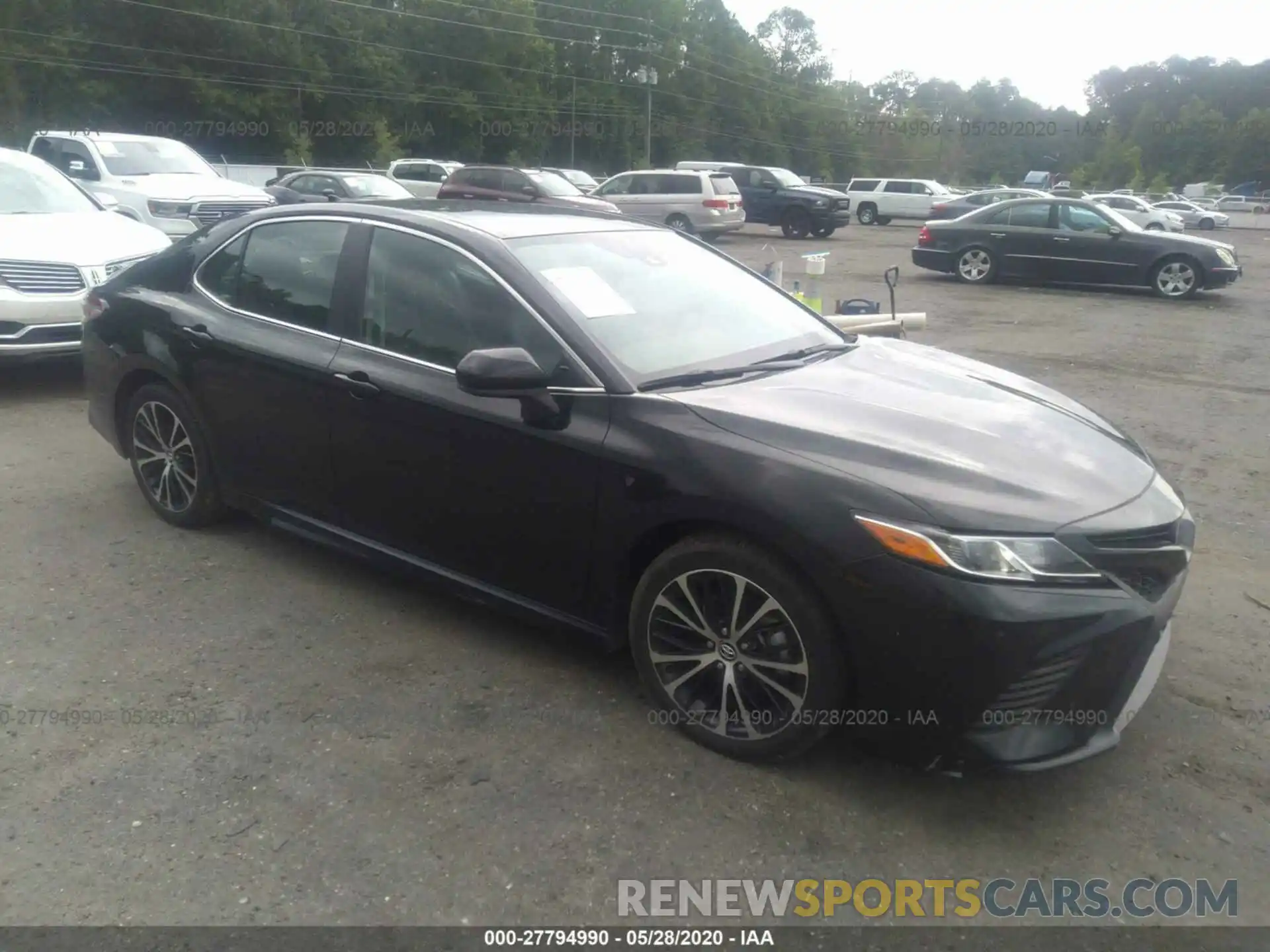 1 Photograph of a damaged car 4T1G11AK9LU890024 TOYOTA CAMRY 2020