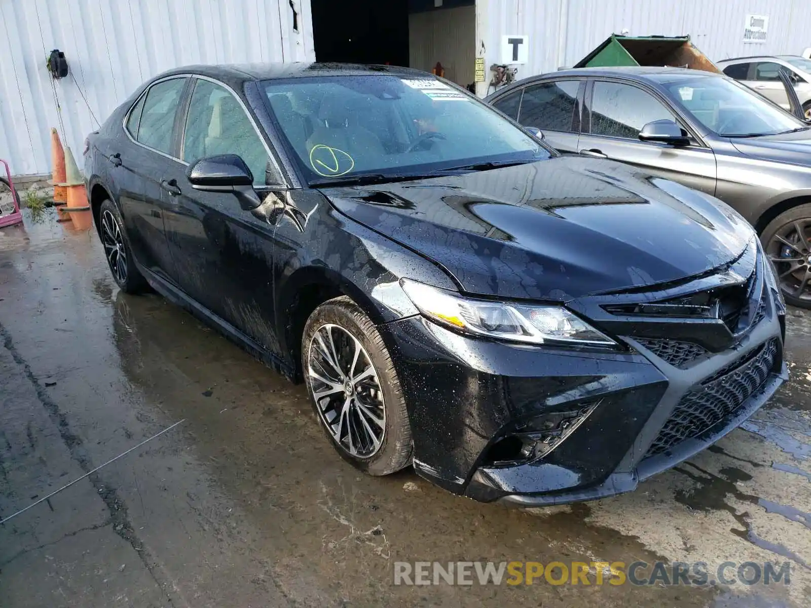 1 Photograph of a damaged car 4T1G11AK9LU890640 TOYOTA CAMRY 2020