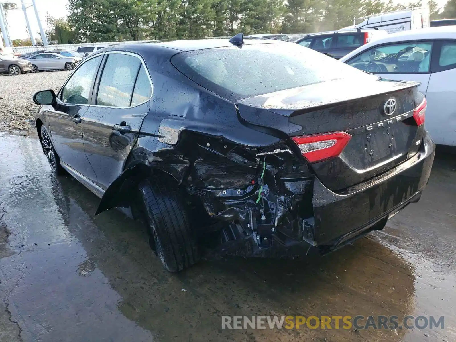 3 Photograph of a damaged car 4T1G11AK9LU890640 TOYOTA CAMRY 2020