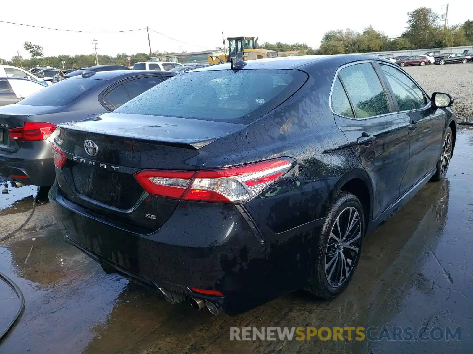 4 Photograph of a damaged car 4T1G11AK9LU890640 TOYOTA CAMRY 2020