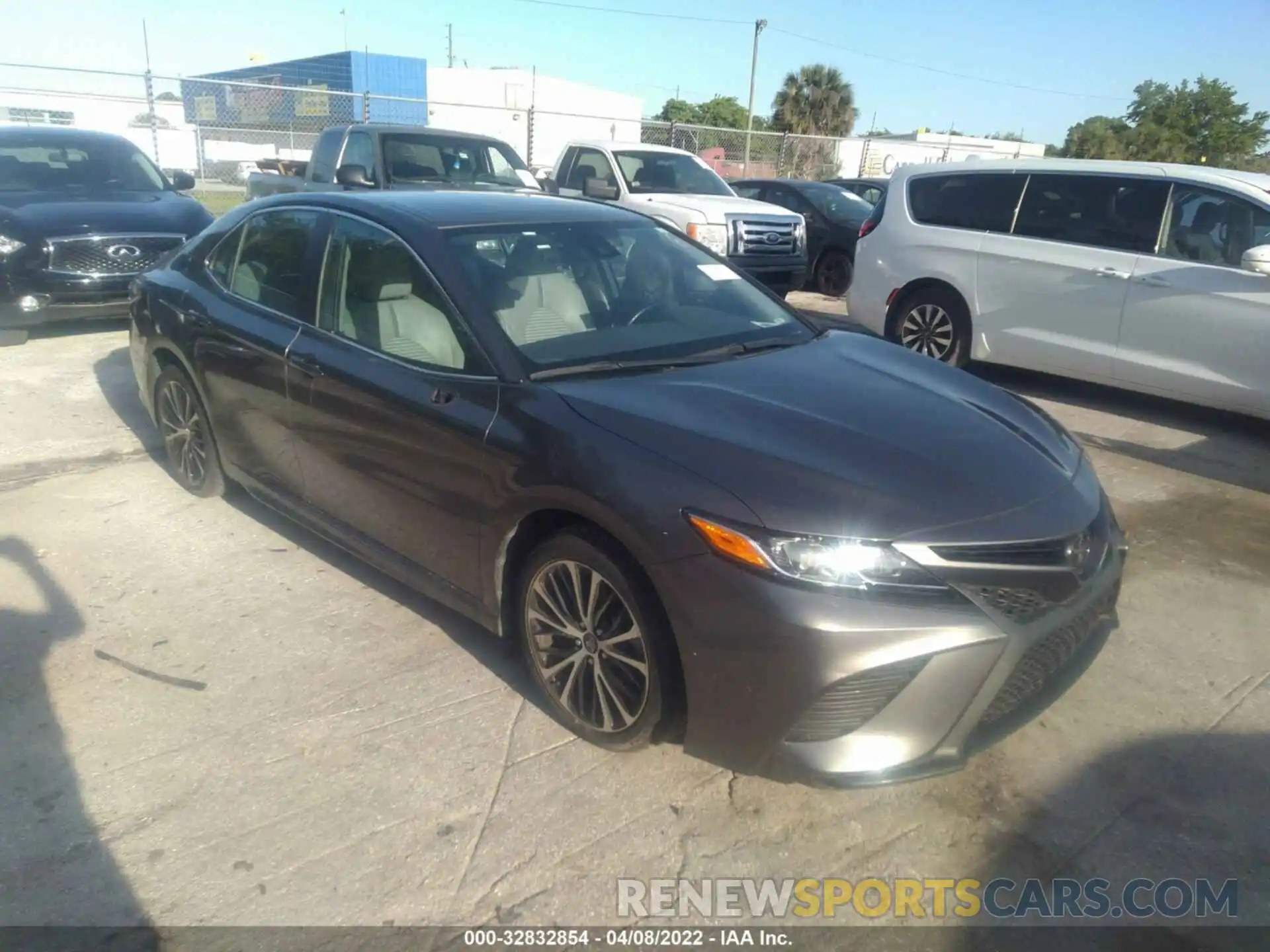 1 Photograph of a damaged car 4T1G11AK9LU891352 TOYOTA CAMRY 2020