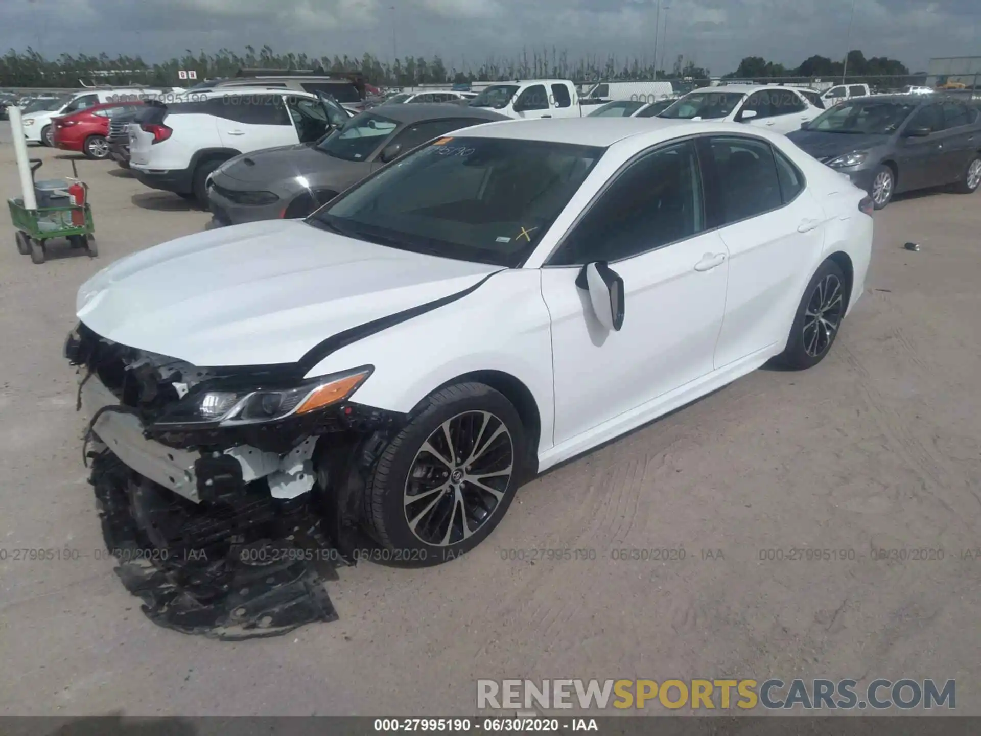 2 Photograph of a damaged car 4T1G11AK9LU891609 TOYOTA CAMRY 2020