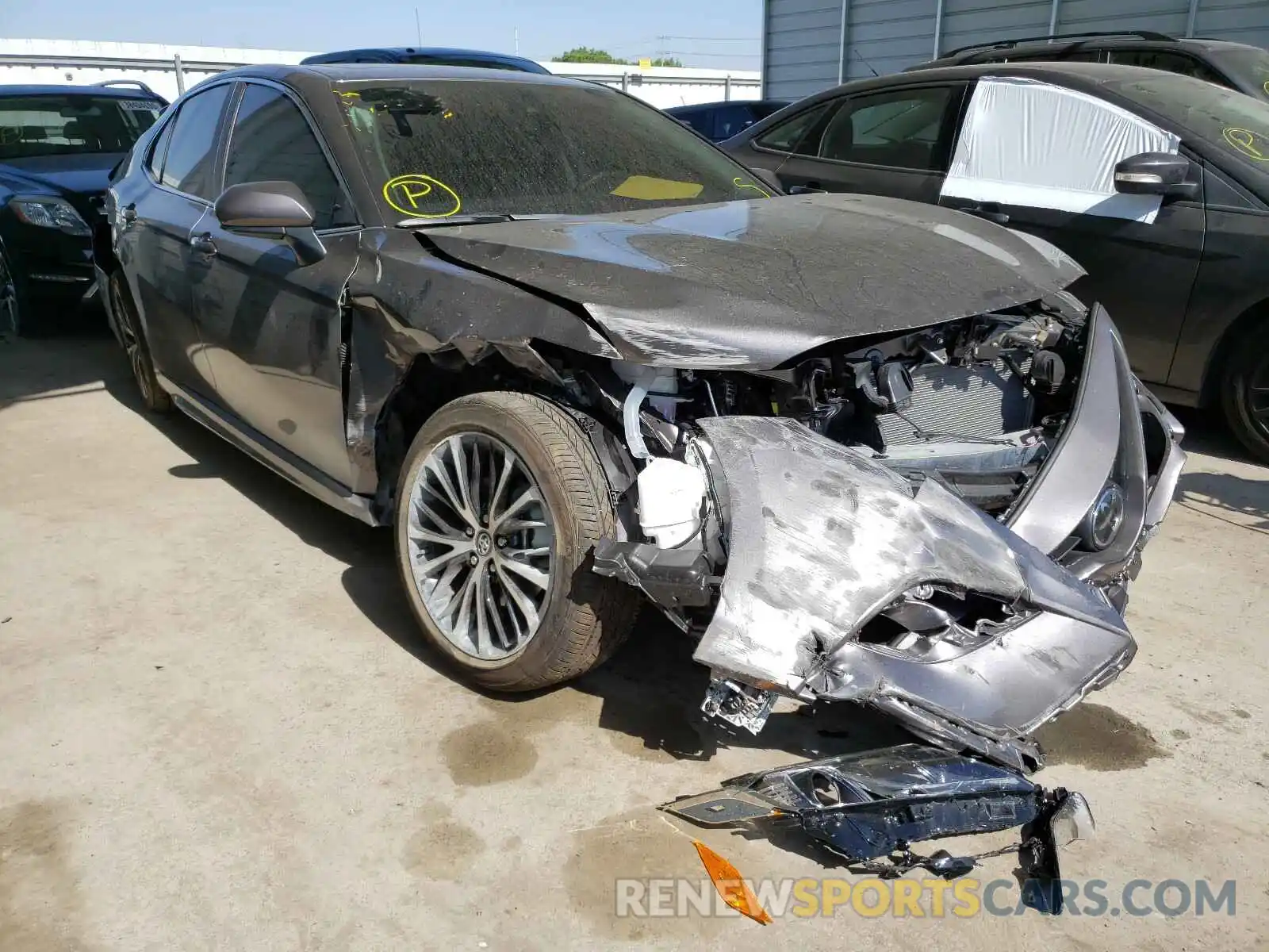 1 Photograph of a damaged car 4T1G11AK9LU892582 TOYOTA CAMRY 2020