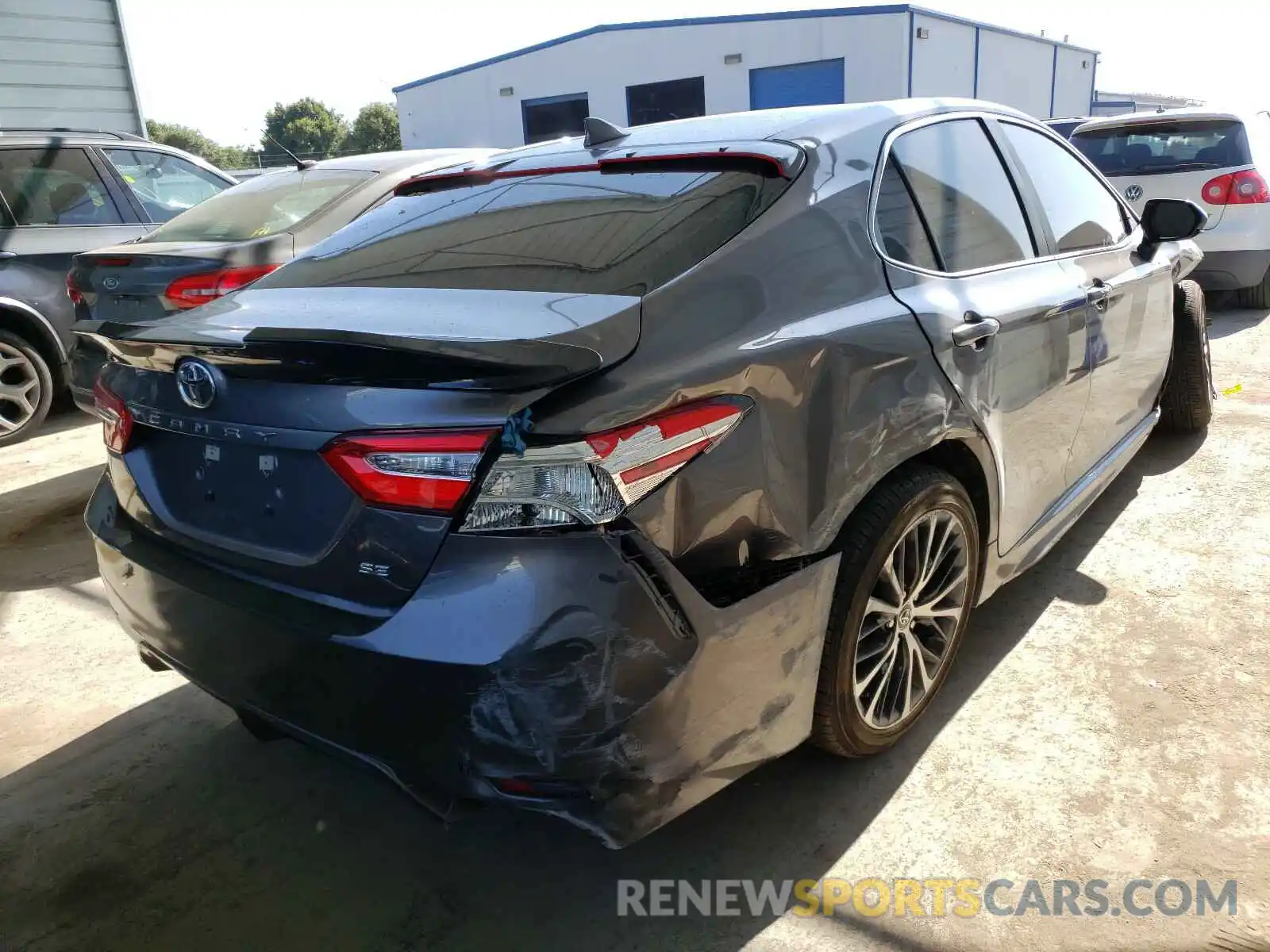 4 Photograph of a damaged car 4T1G11AK9LU892582 TOYOTA CAMRY 2020