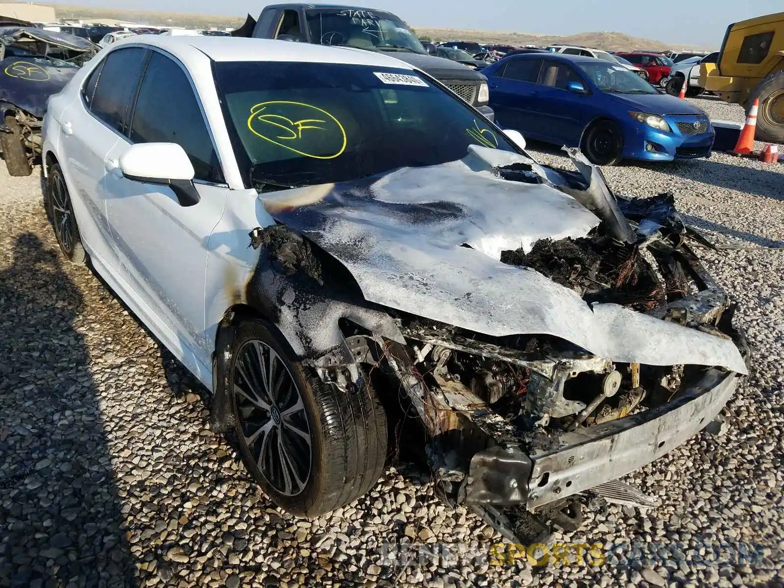 1 Photograph of a damaged car 4T1G11AK9LU897717 TOYOTA CAMRY 2020