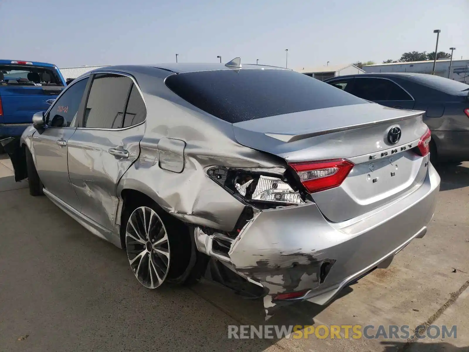 3 Photograph of a damaged car 4T1G11AK9LU903144 TOYOTA CAMRY 2020