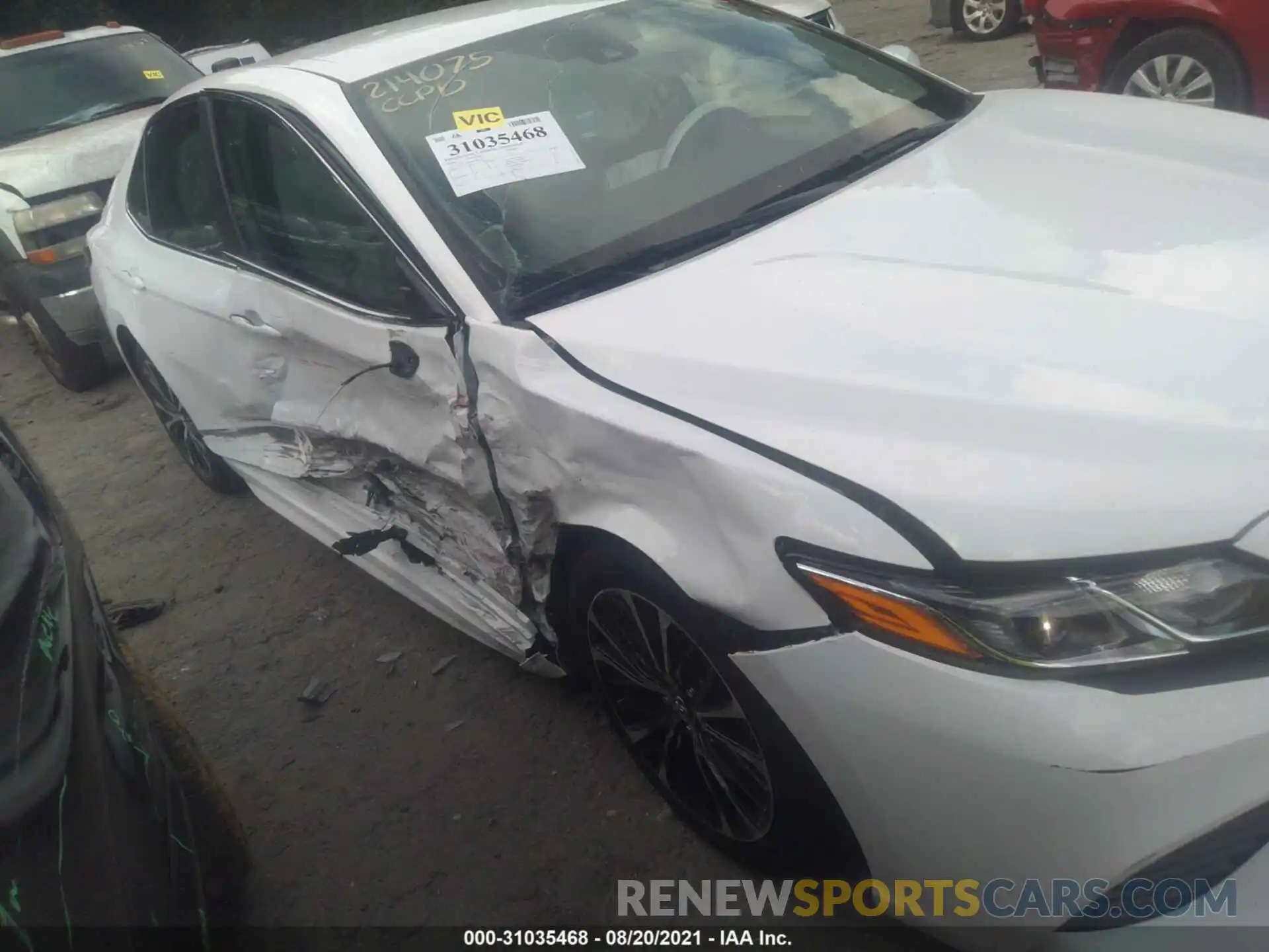 6 Photograph of a damaged car 4T1G11AK9LU909011 TOYOTA CAMRY 2020