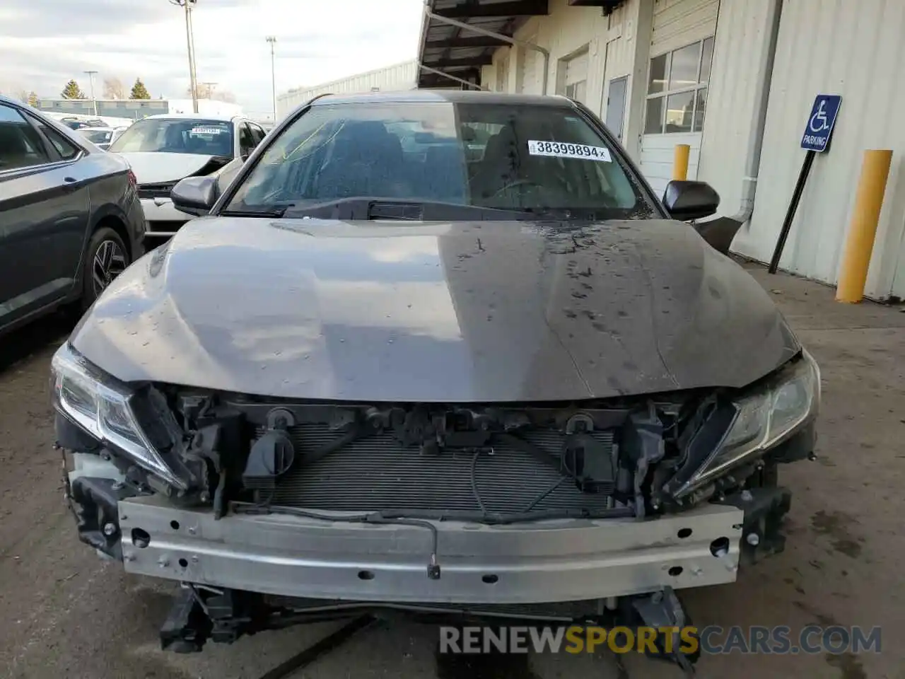 5 Photograph of a damaged car 4T1G11AK9LU909266 TOYOTA CAMRY 2020