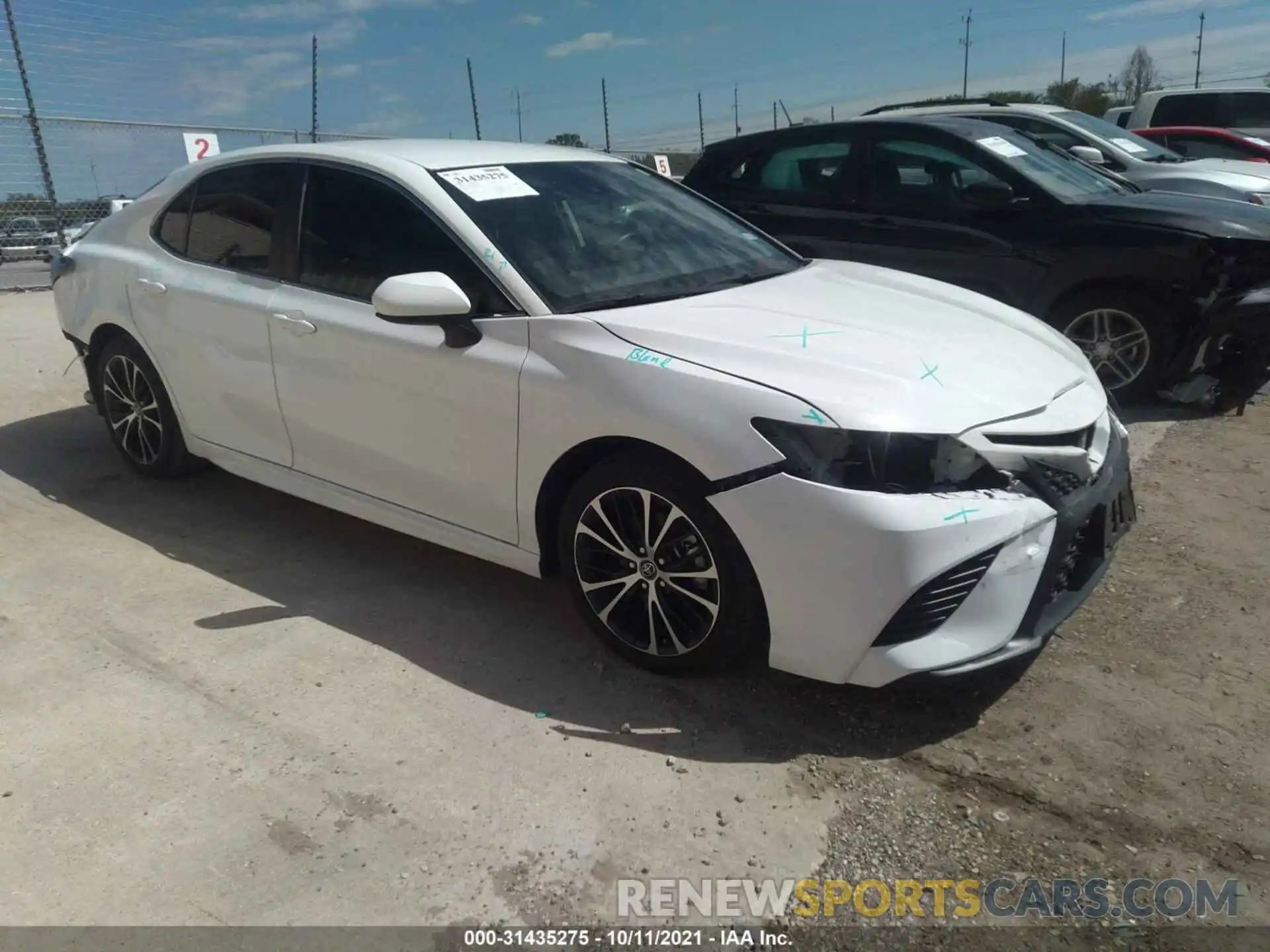 1 Photograph of a damaged car 4T1G11AK9LU912135 TOYOTA CAMRY 2020