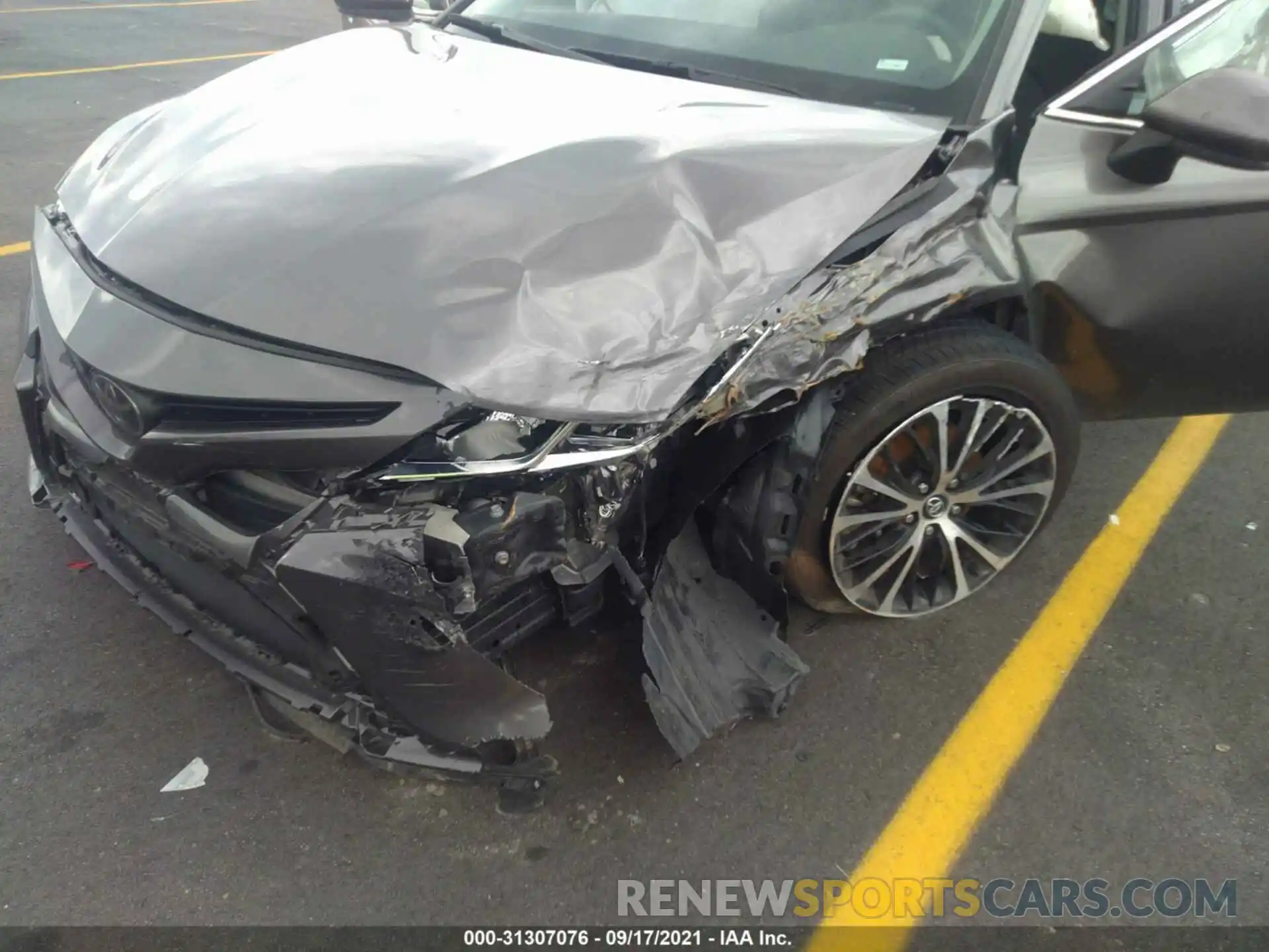 6 Photograph of a damaged car 4T1G11AK9LU922986 TOYOTA CAMRY 2020