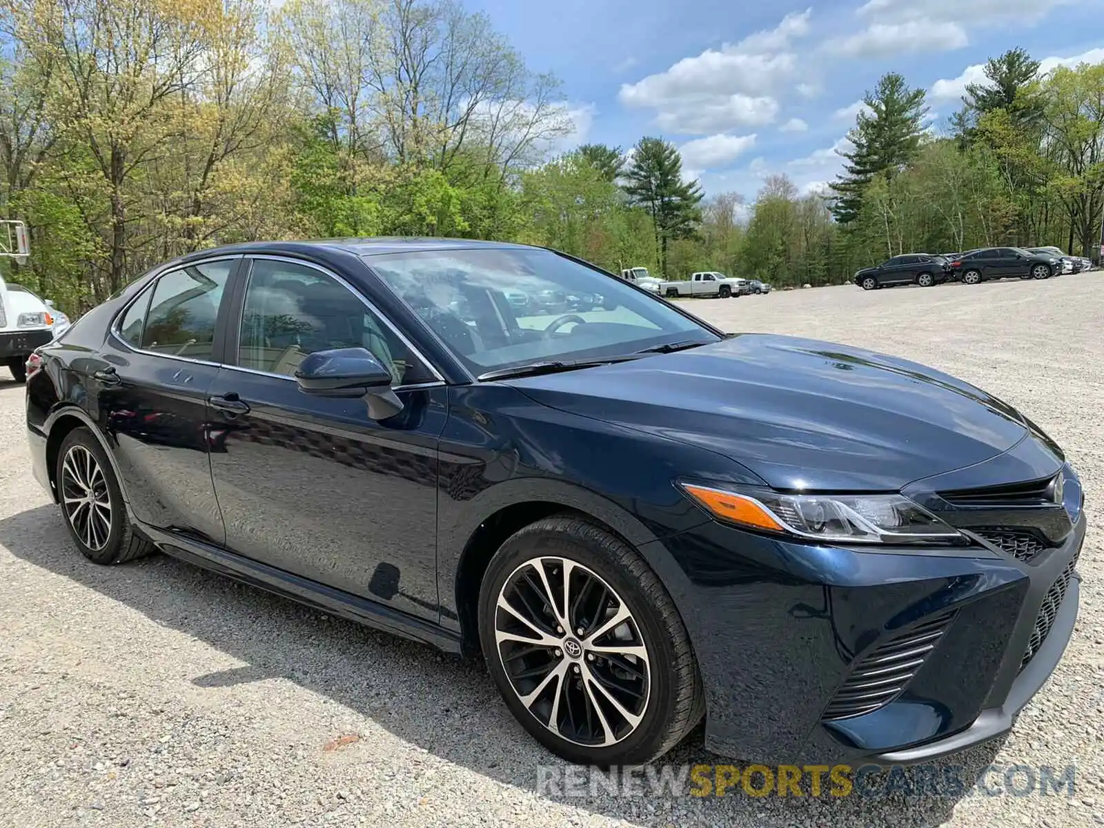 1 Photograph of a damaged car 4T1G11AK9LU927380 TOYOTA CAMRY 2020